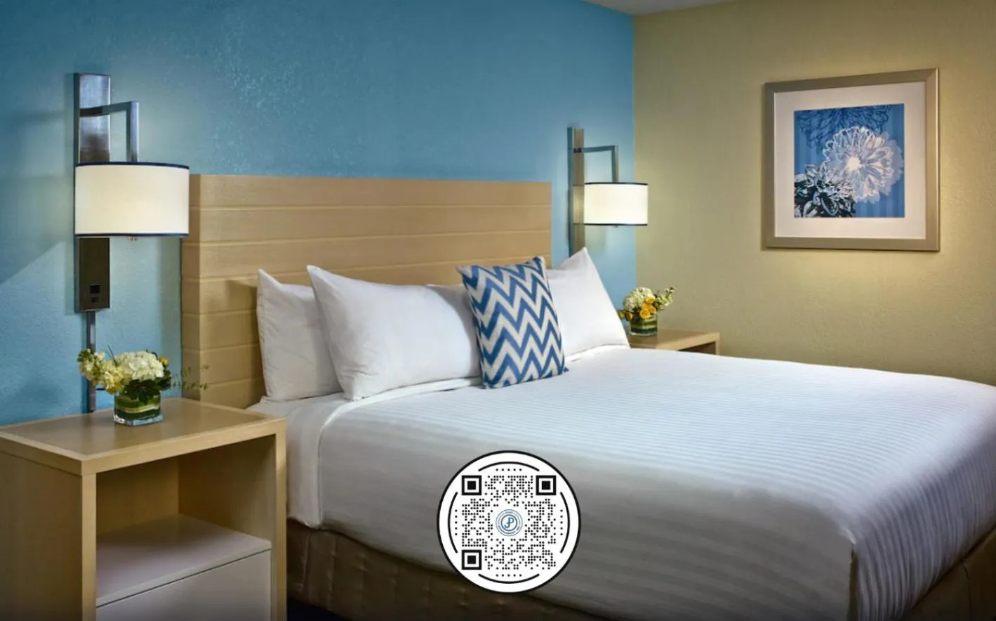 Bedroom in Sonesta Simply Suites Memphis East Poplar Pike