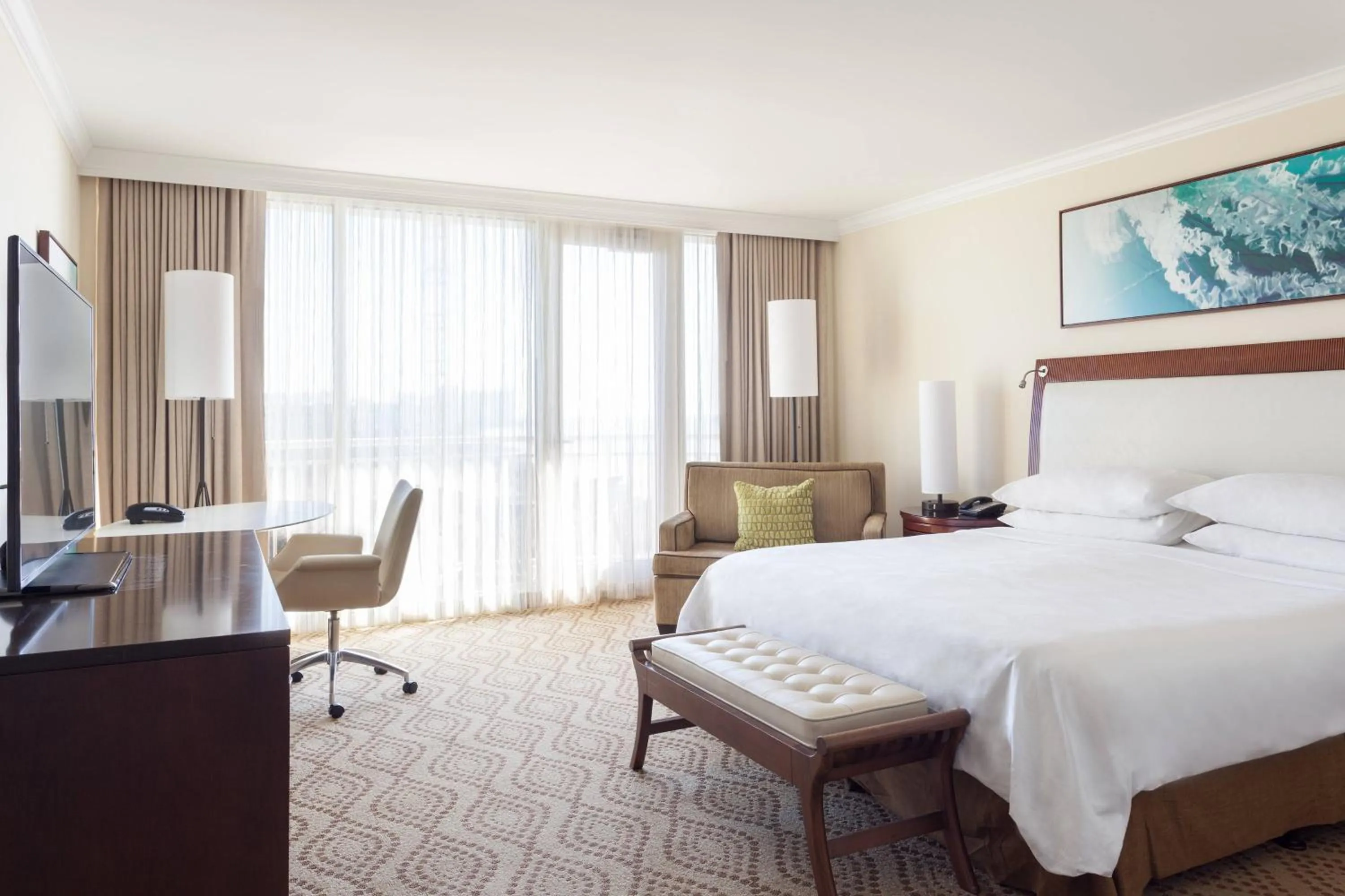 Swimming pool, Bed in JW Marriott Marco Island Beach Resort