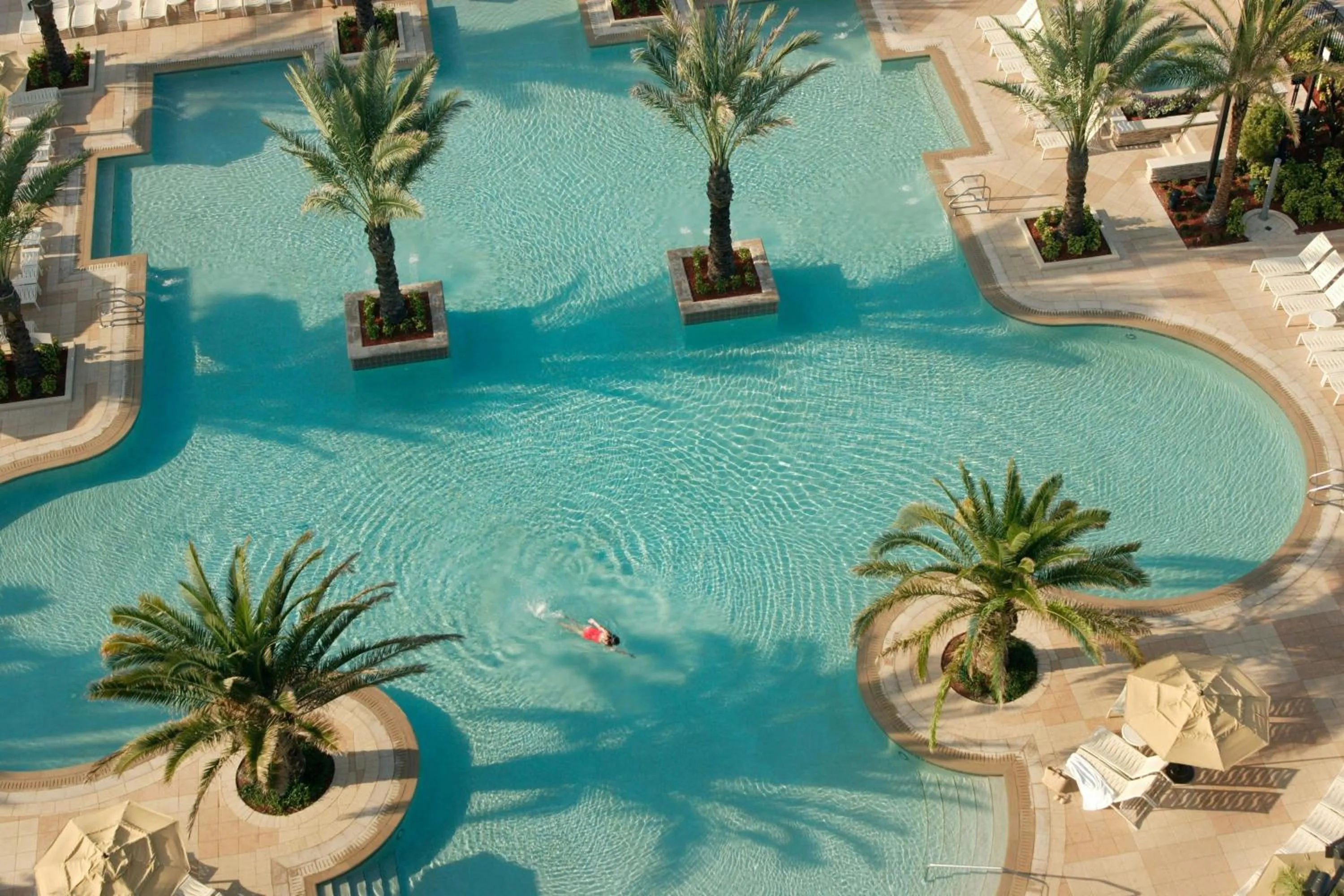 Swimming pool in JW Marriott Marco Island Beach Resort