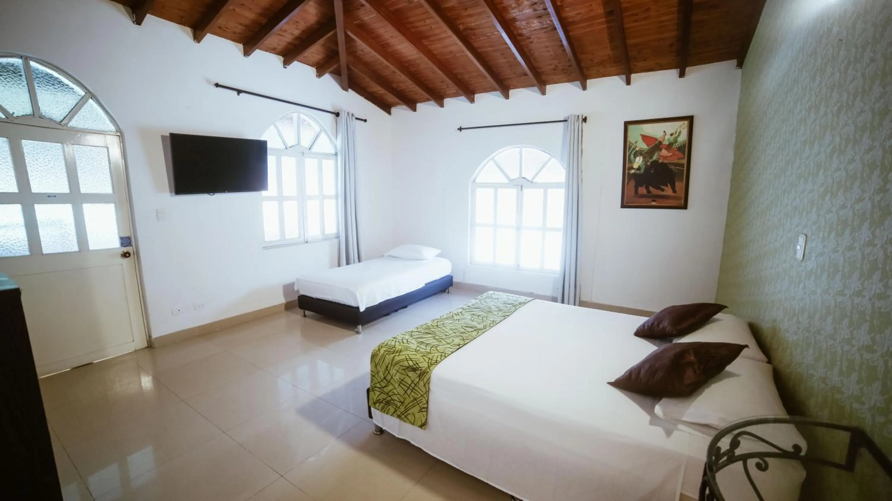 Standard Queen Room with Two Queen Beds in Portón de Occidente by Bernalo Hotels