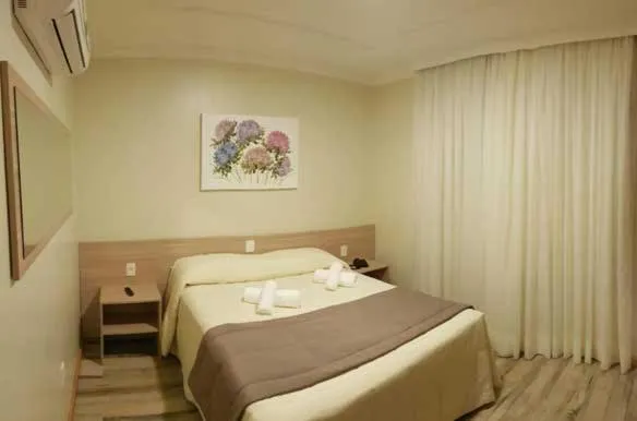 Bed in Sky Serra Hotel