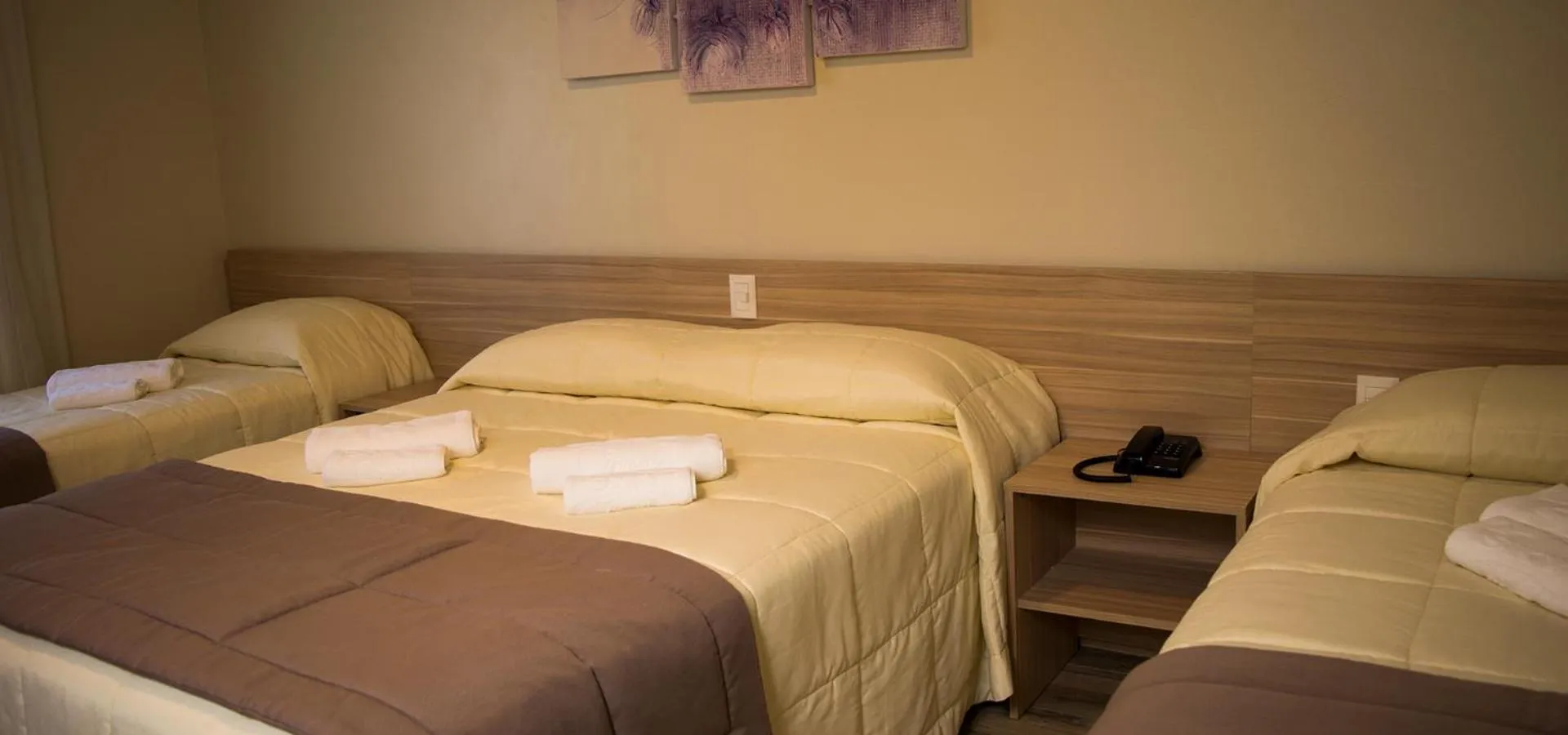 Bed in Sky Serra Hotel