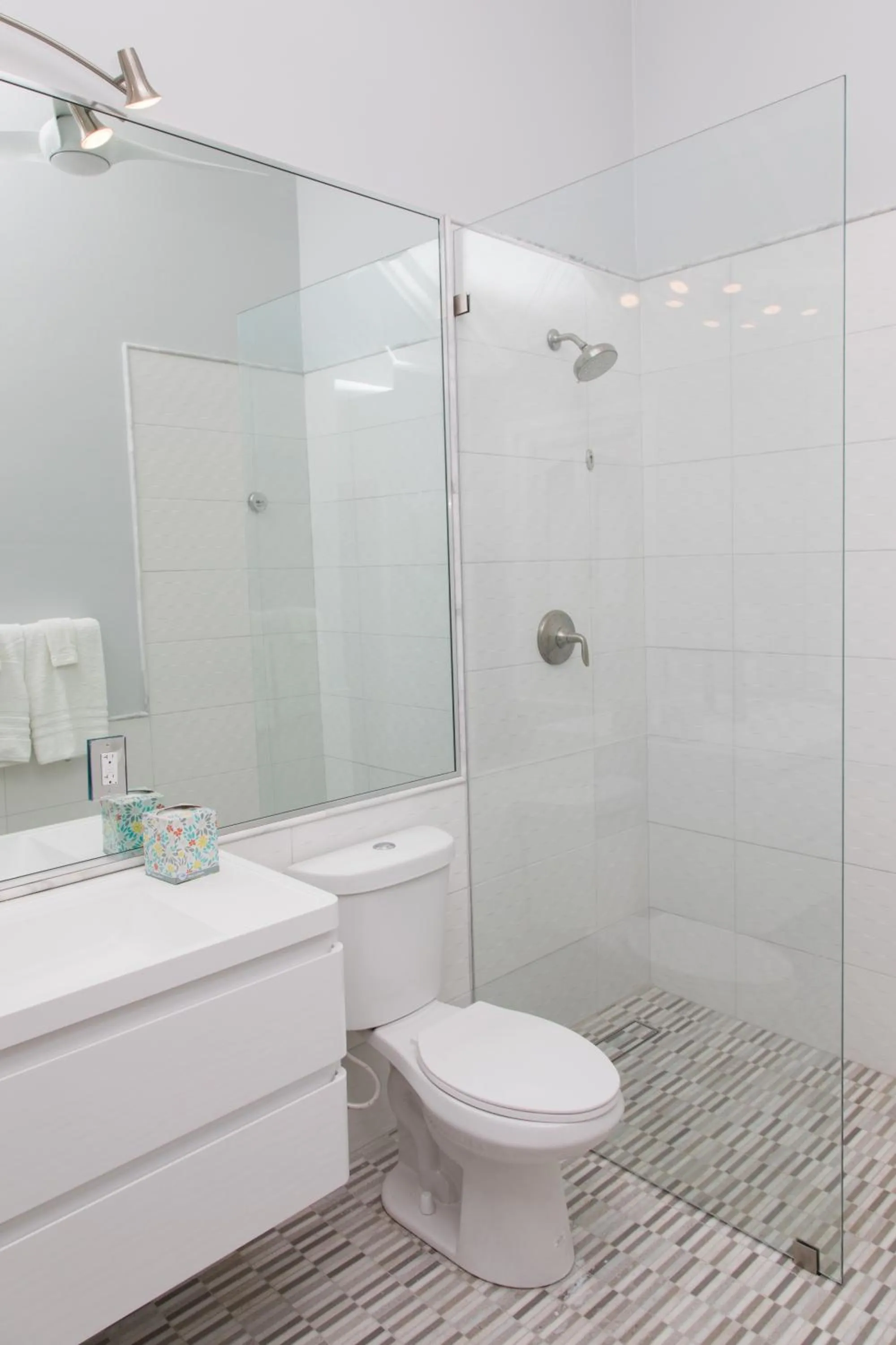 Shower in The Fred - Adults only Hotel