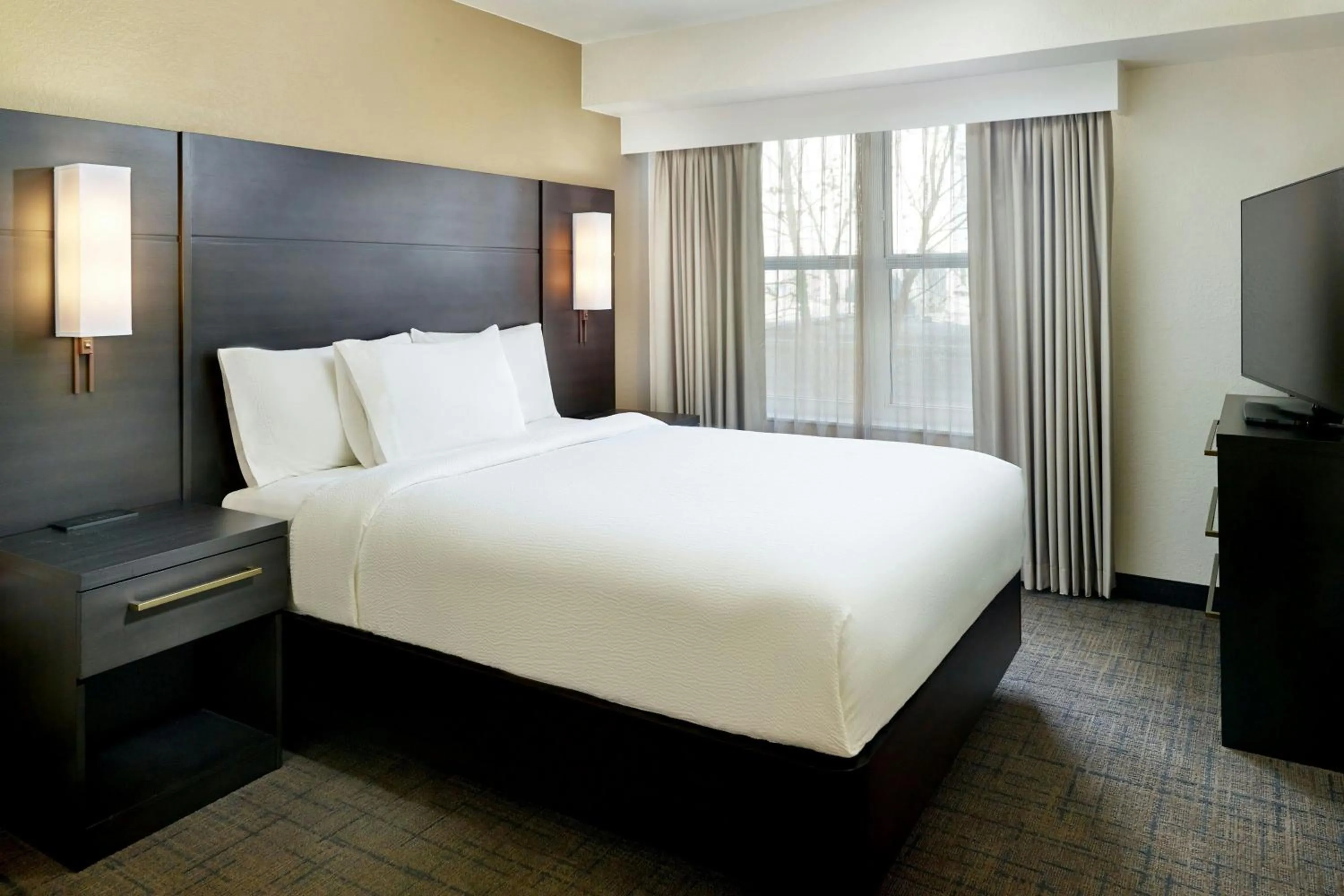 Bedroom, Bed in Residence Inn by Marriott Covington Northshore