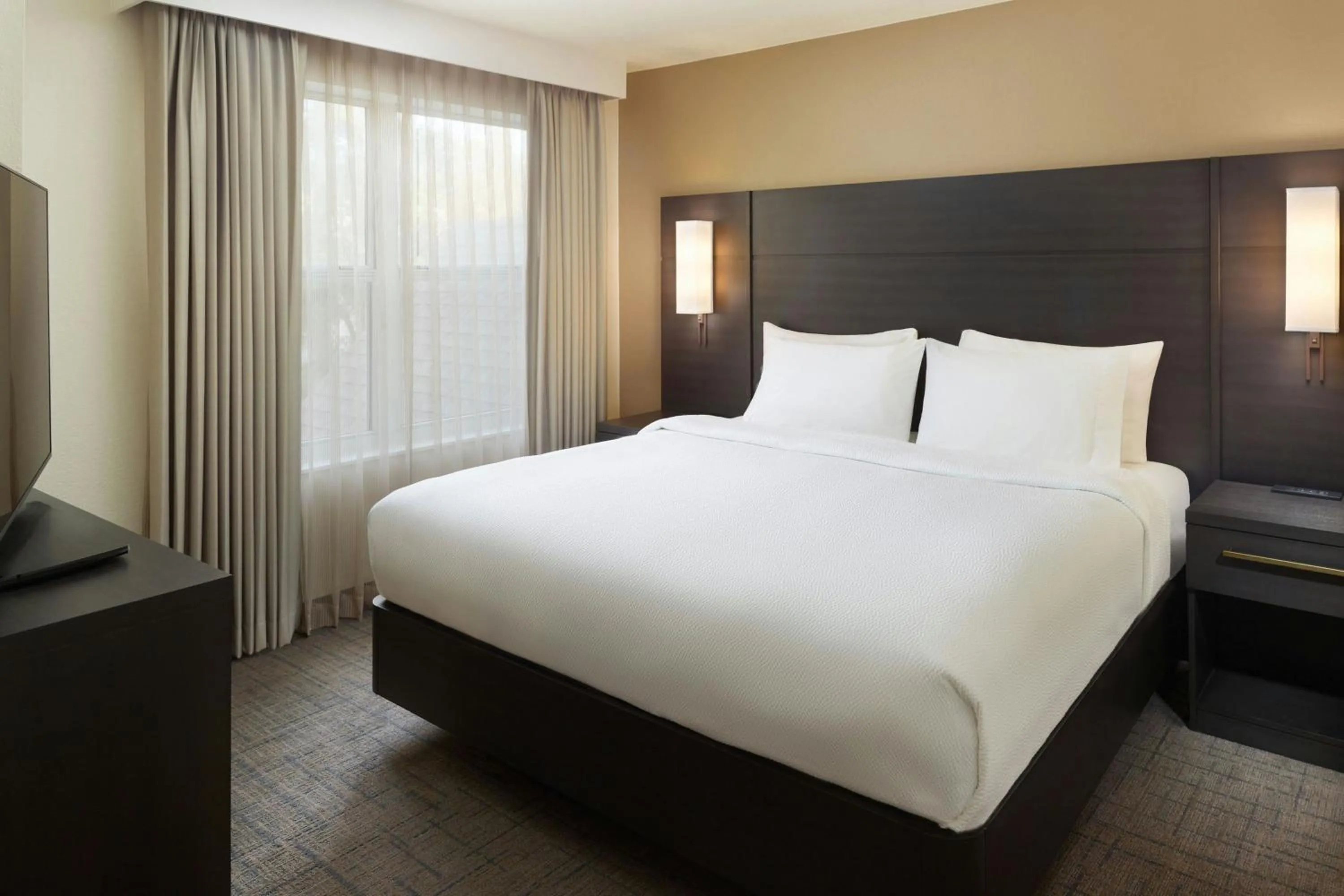 Bedroom, Bed in Residence Inn by Marriott Covington Northshore