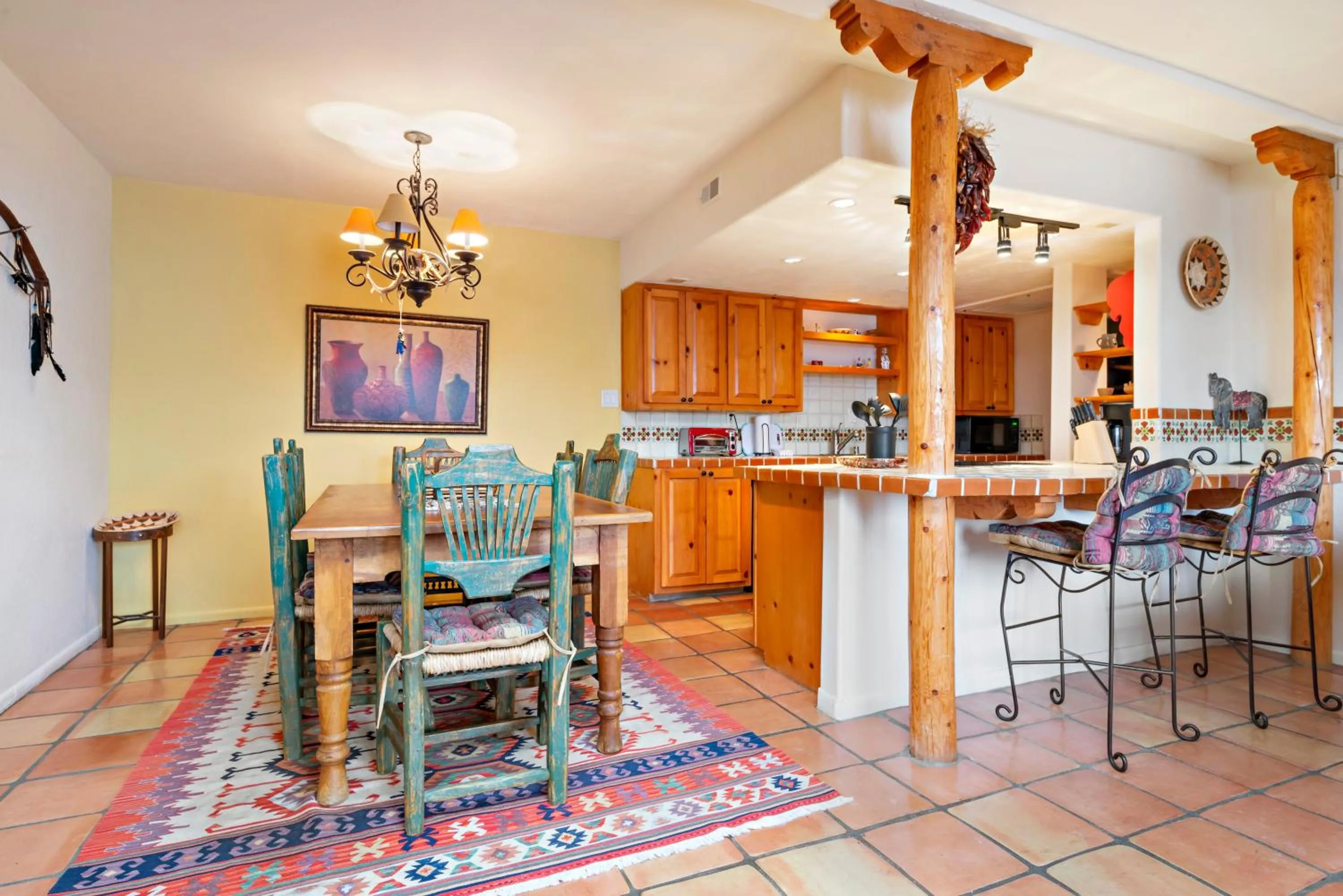 Kitchen or kitchenette in Fort Marcy Suites by All Seasons Resort Lodging