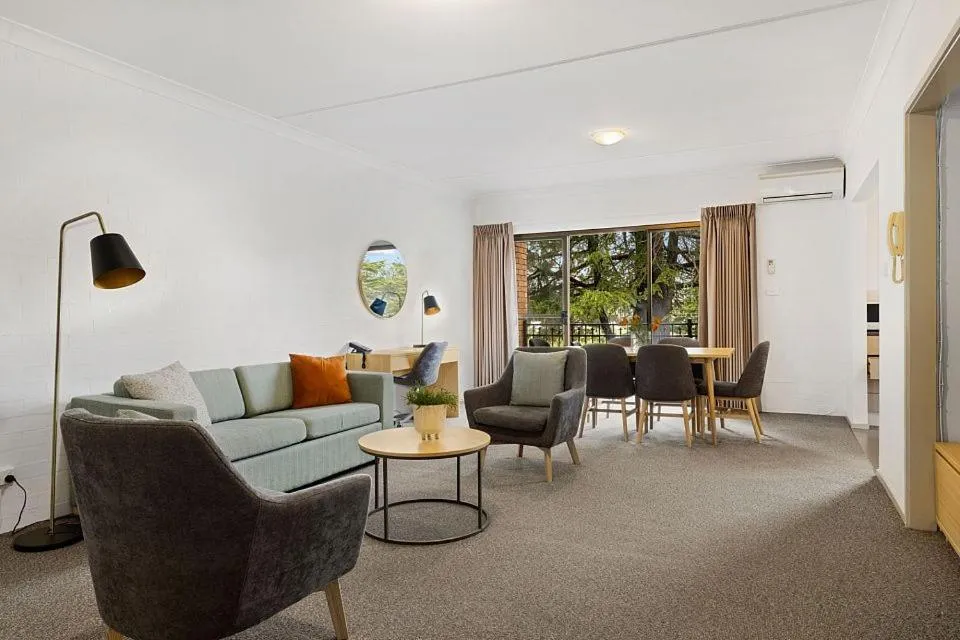 Oxley Court Serviced Apartments