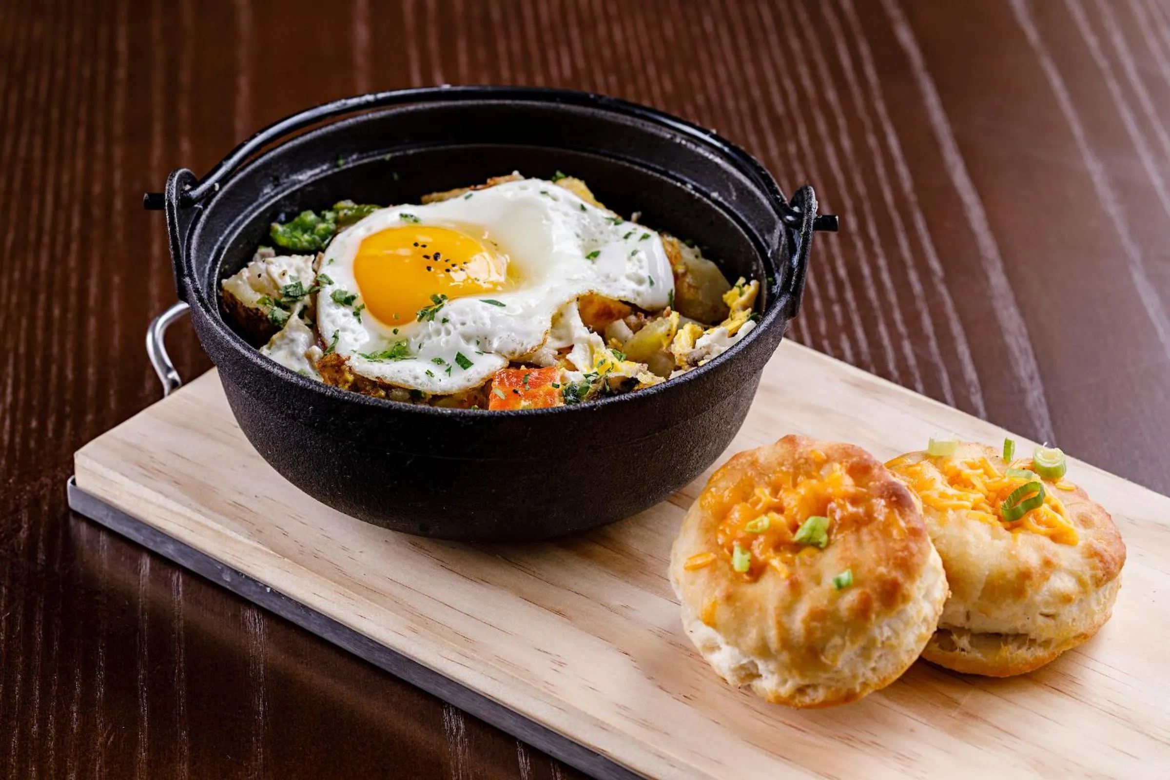 American breakfast in Hotel Madison & Shenandoah Conference Ctr.