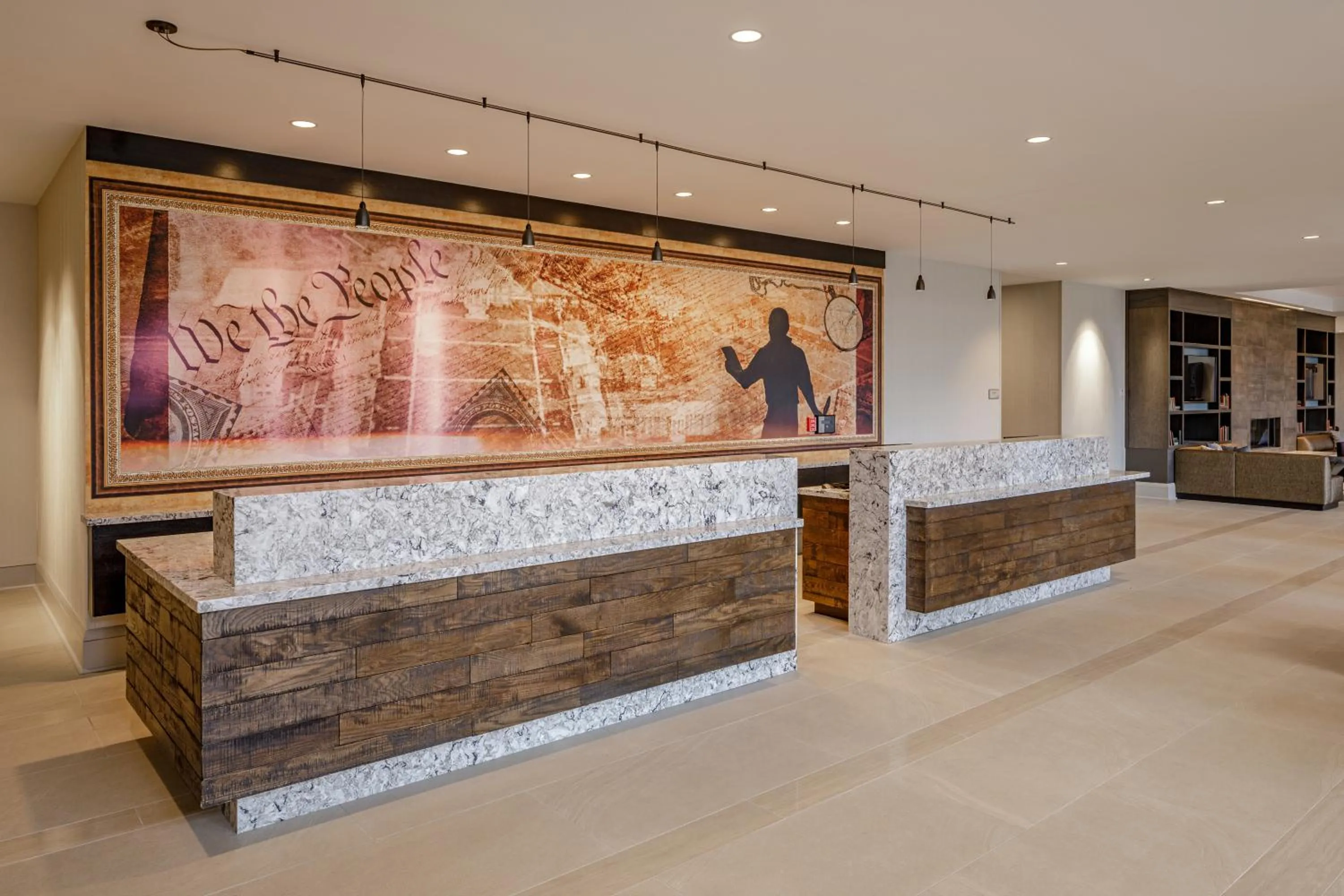 Living room in Hotel Madison & Shenandoah Conference Ctr.