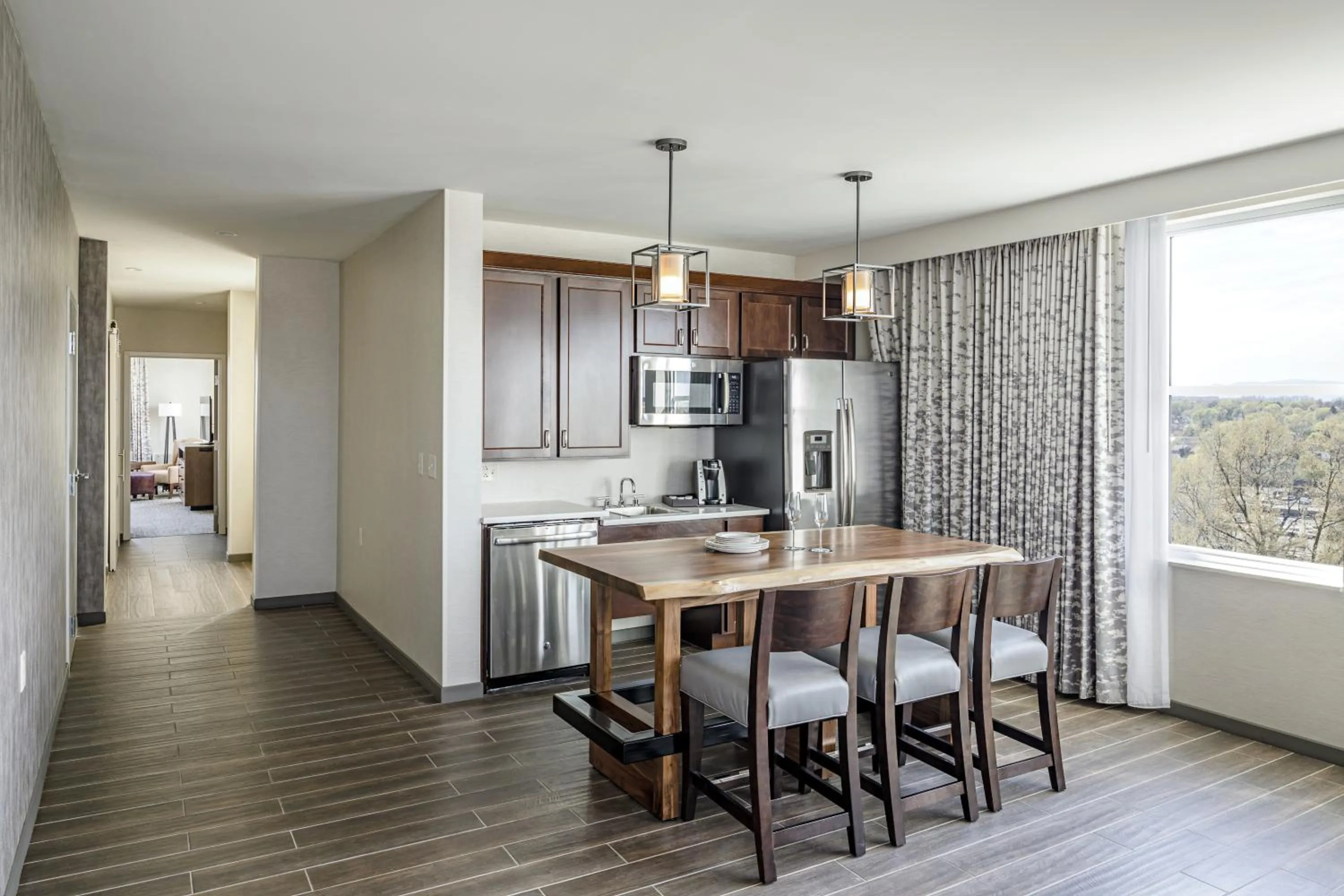 Kitchen or kitchenette in Hotel Madison & Shenandoah Conference Ctr.