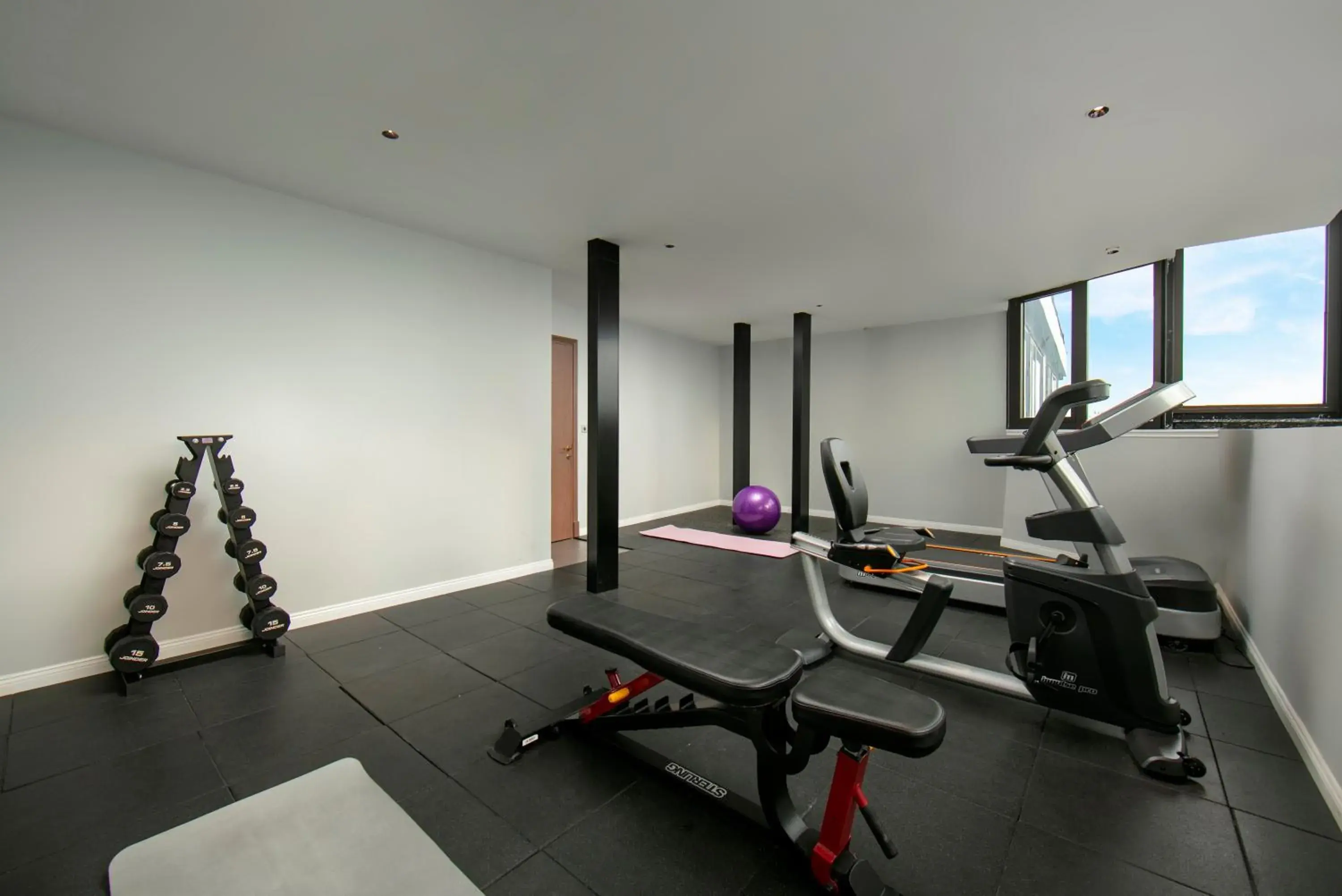 Fitness centre/facilities in MAY DE VILLE Lakeside Hotel Fitness centre/facilities in MAY DE VILLE Lakeside Hotel