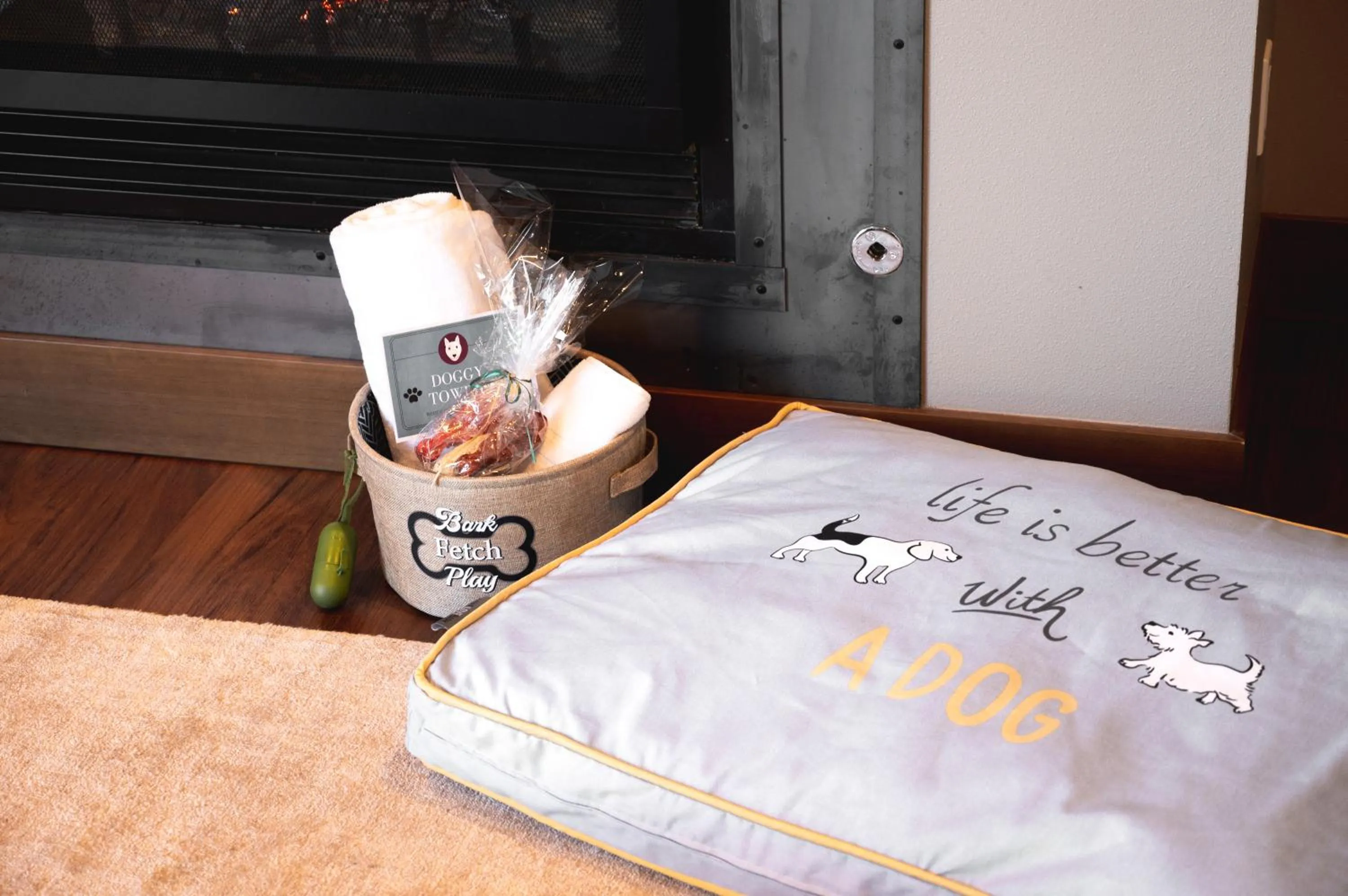 pet friendly, Bed in Eritage Resort