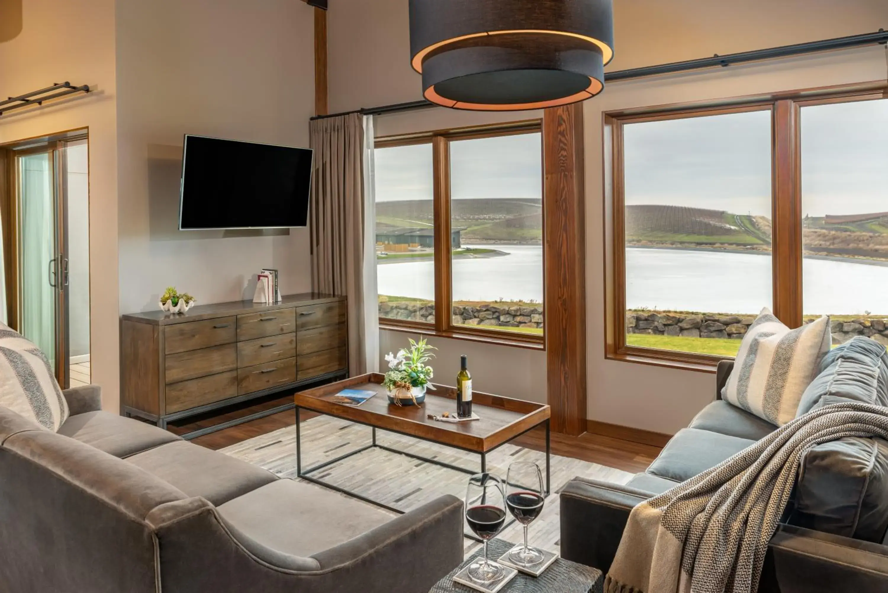 One-Bedroom Apartment with Balcony and Water View in Eritage Resort One-Bedroom Apartment with Balcony and Water View in Eritage Resort