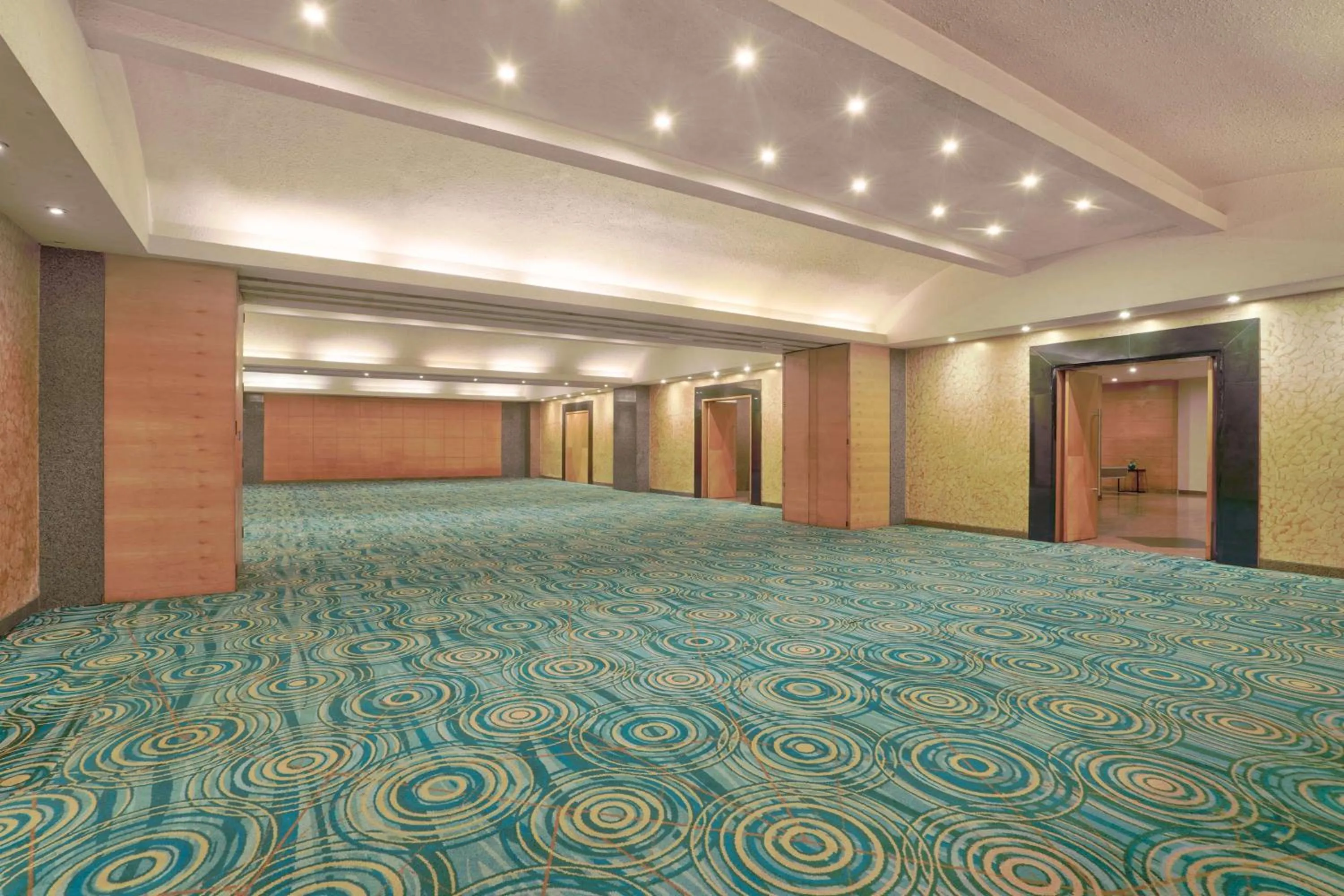 Banquet/Function facilities in Park Plaza Chennai OMR
