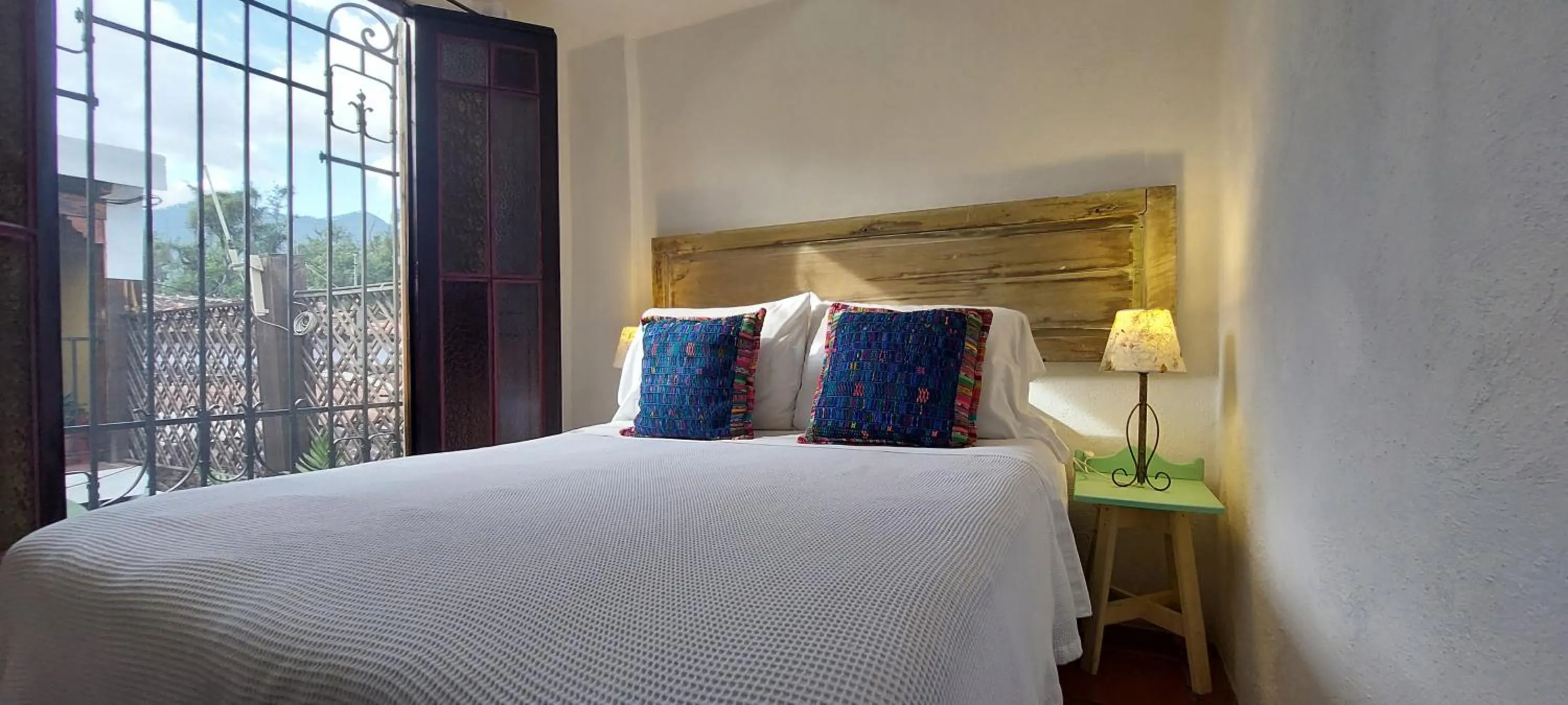 Bed in Yellow House Hostel B&B