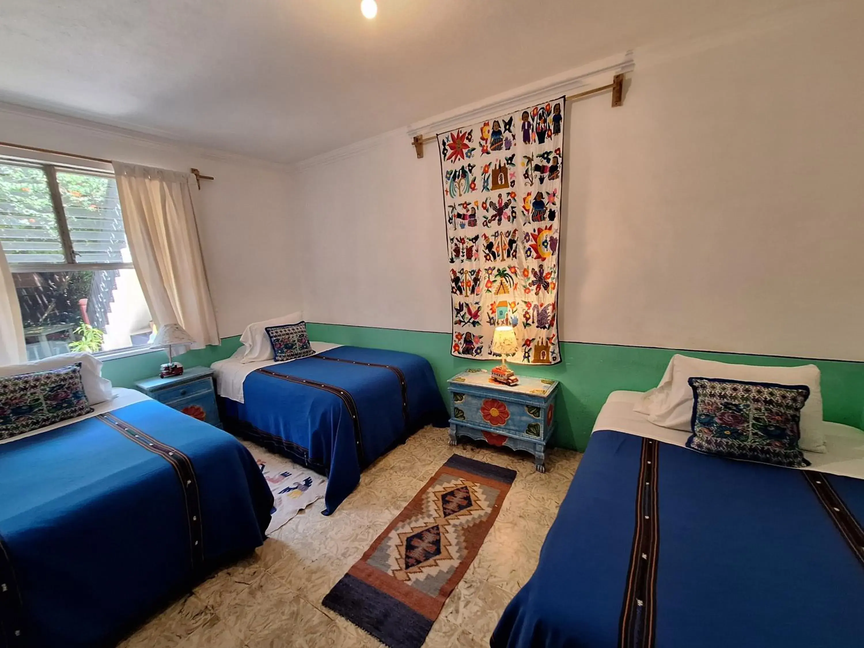 Standard Twin Room in Yellow House Hostel B&B Standard Twin Room in Yellow House Hostel B&B