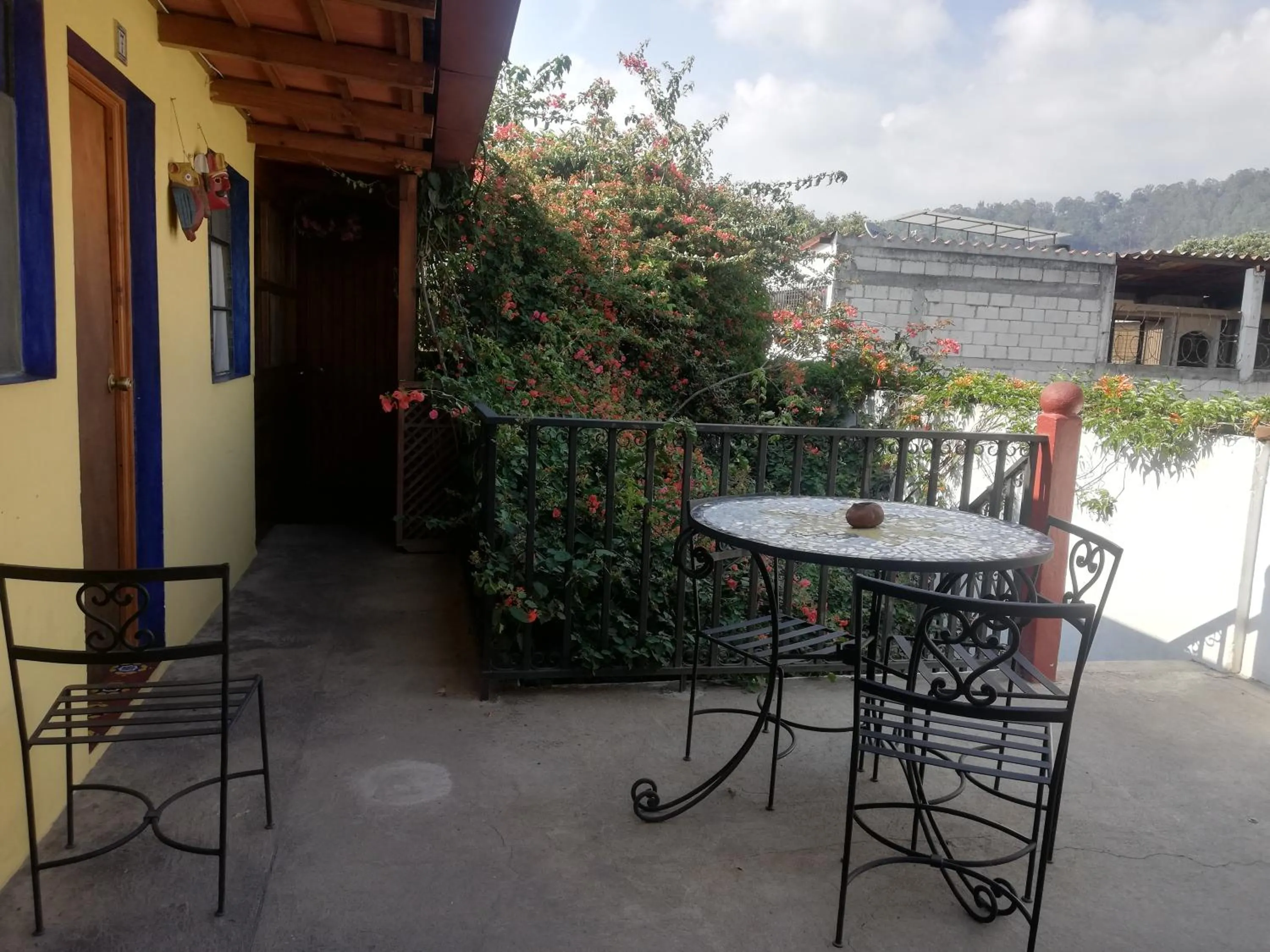 Balcony/Terrace in Yellow House Hostel B&B