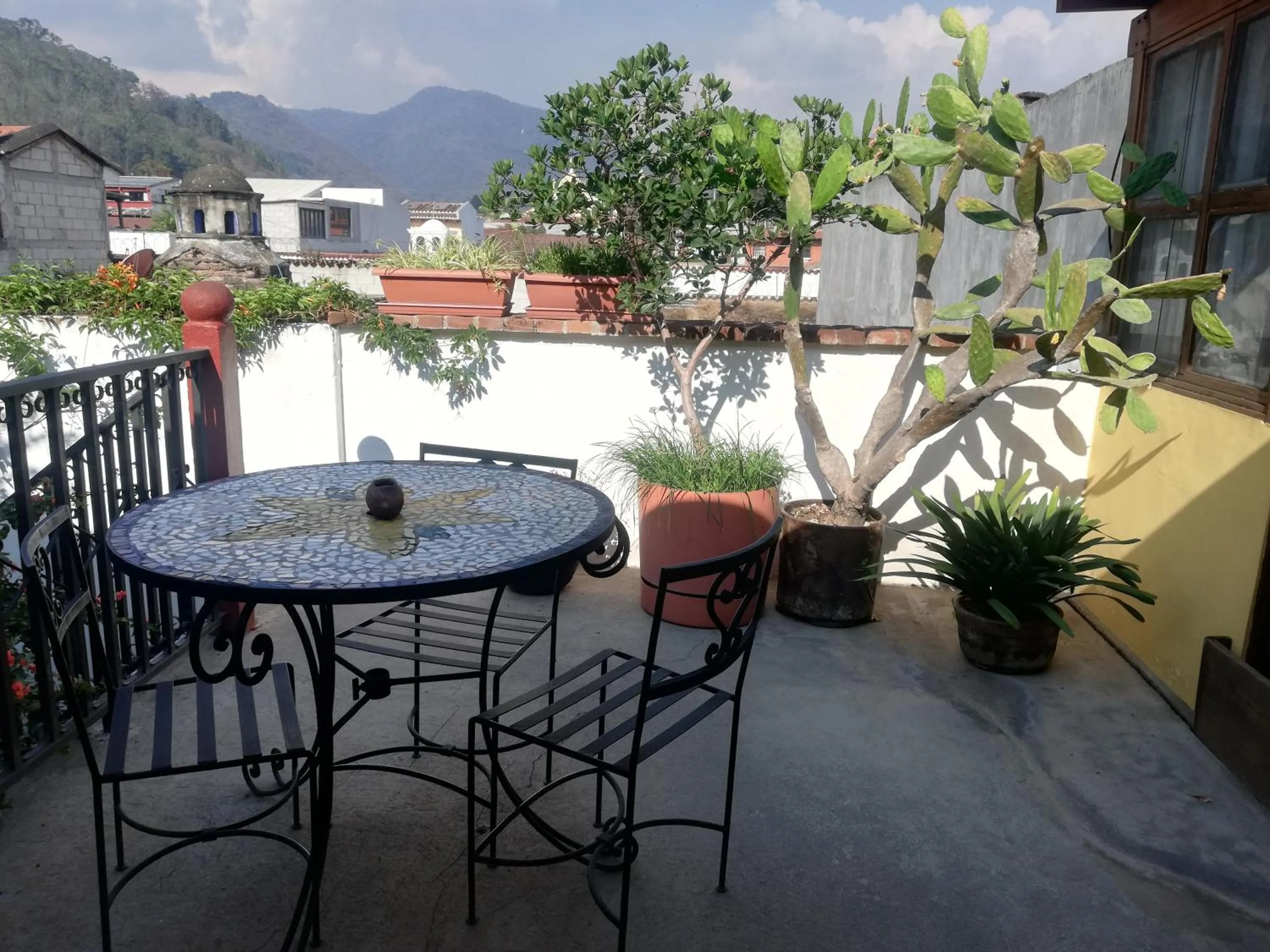 Mountain view in Yellow House Hostel B&B