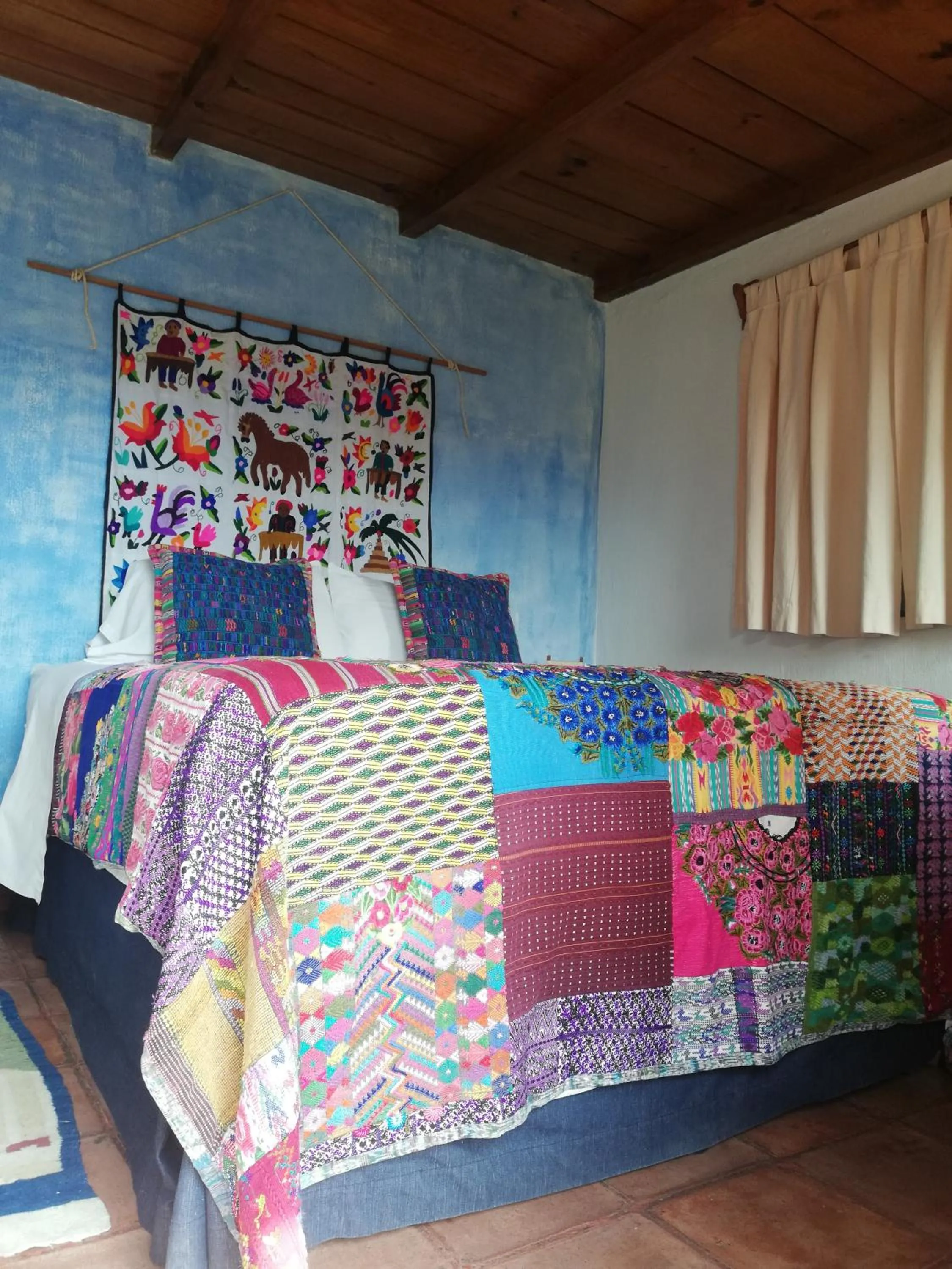 Bed in Yellow House Hostel B&B