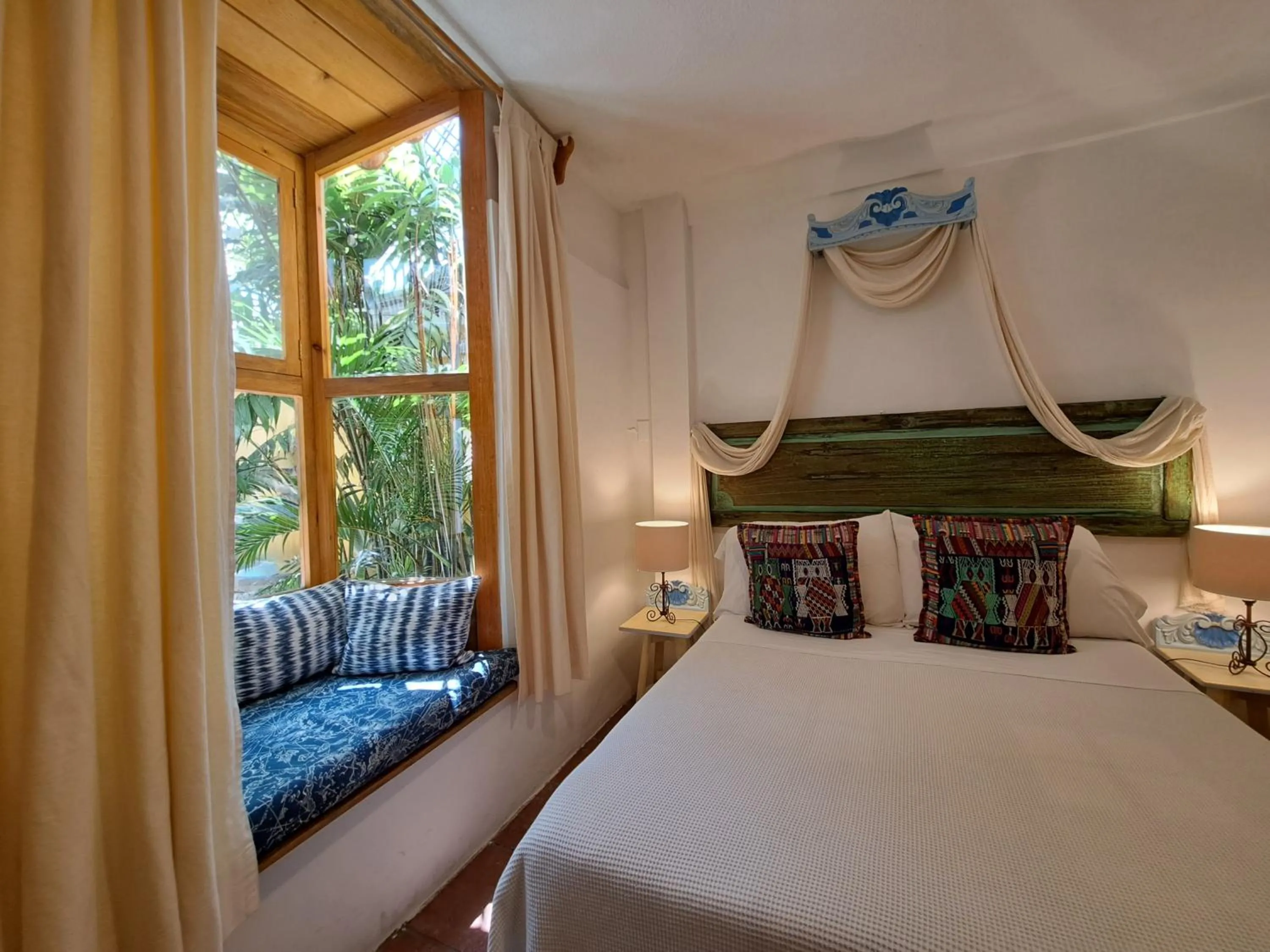 Photo of the whole room, Bed in Yellow House Hostel B&B
