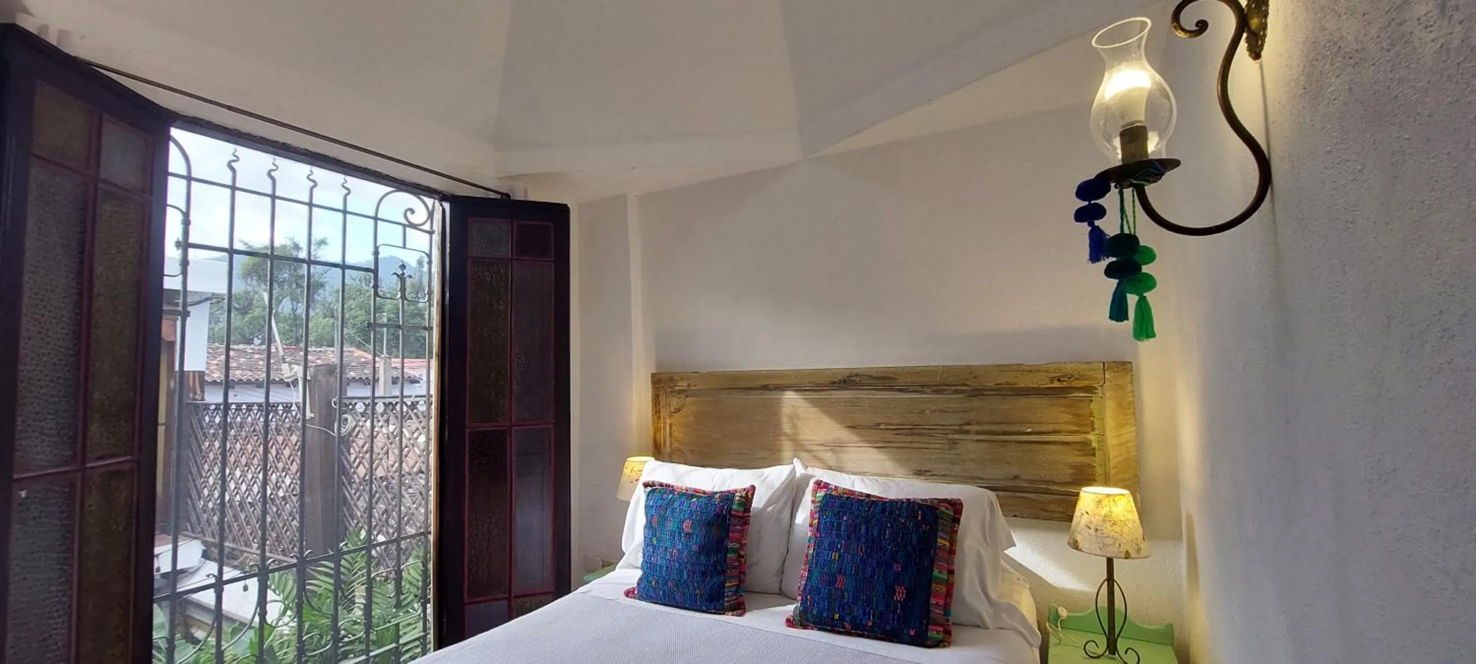 Photo of the whole room, Bed in Yellow House Hostel B&B