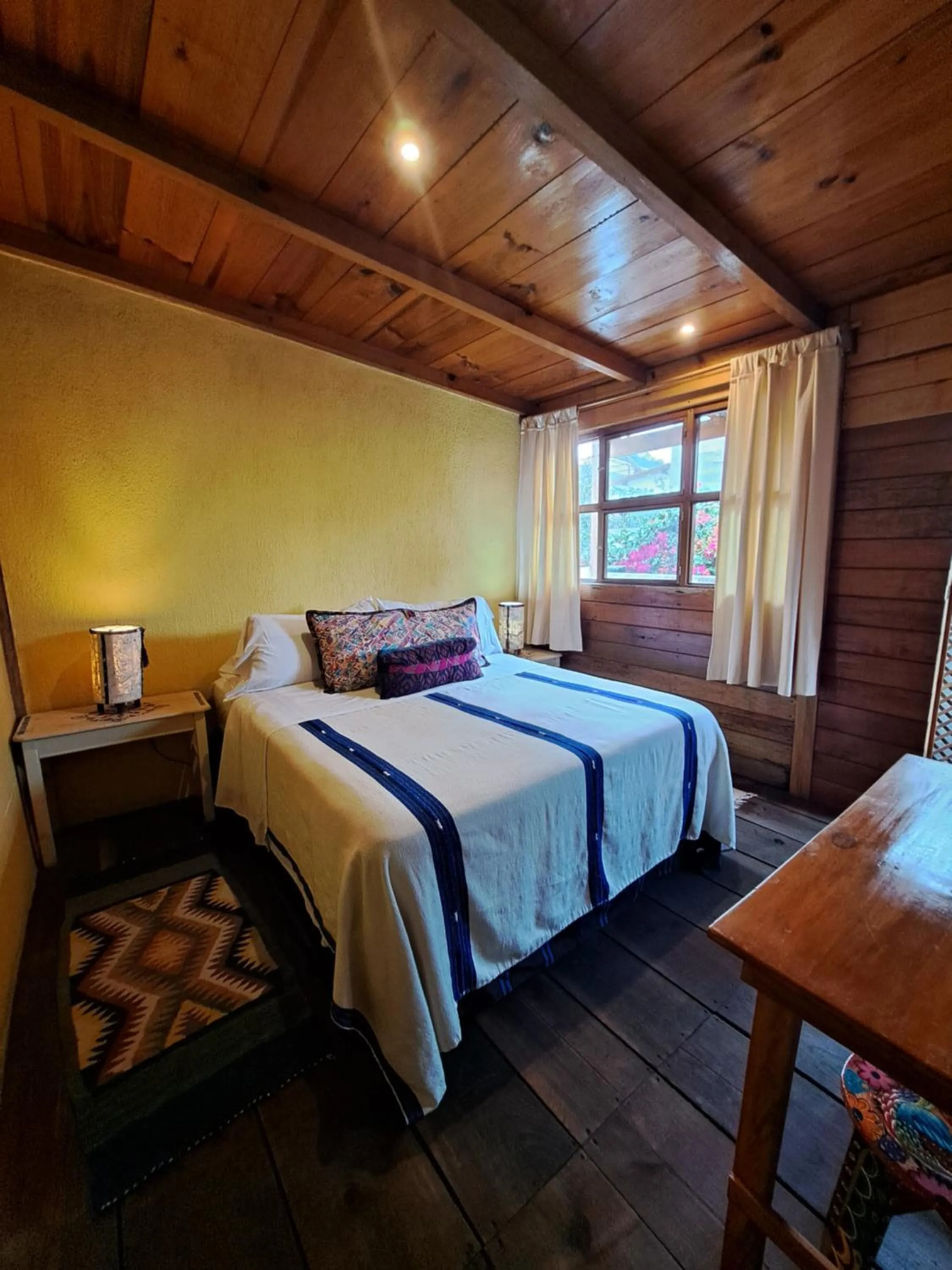 Photo of the whole room, Bed in Yellow House Hostel B&B