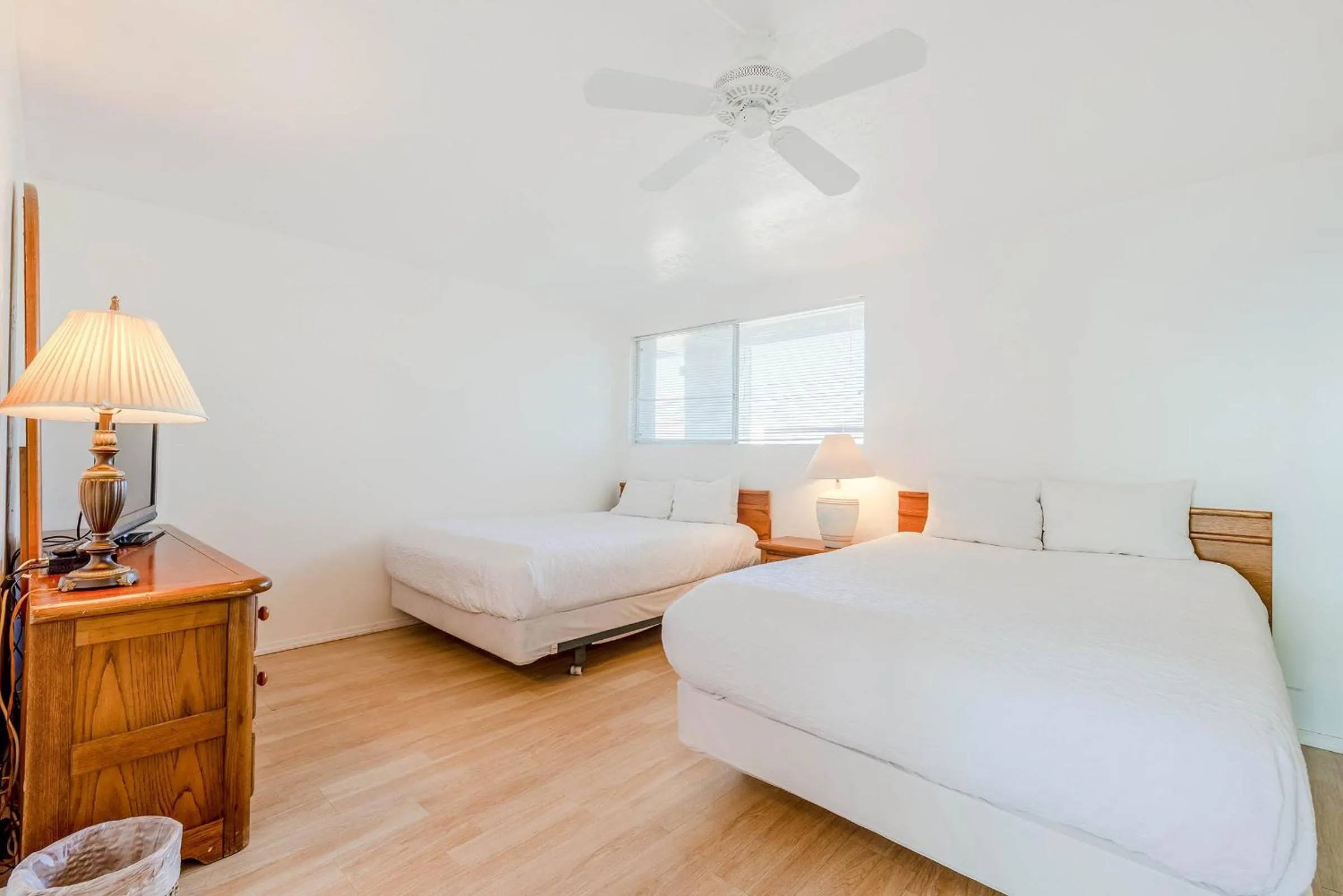 Bedroom, Bed in Capri by the Sea by All Seasons Resort Lodging