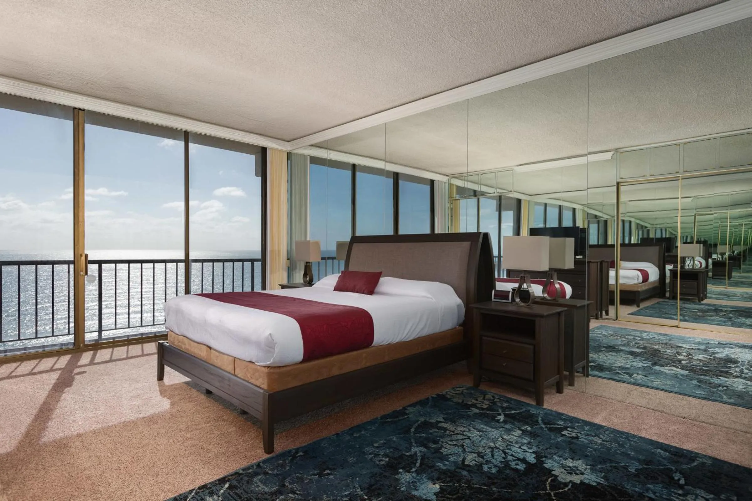 Bedroom, Bed in Capri by the Sea by All Seasons Resort Lodging