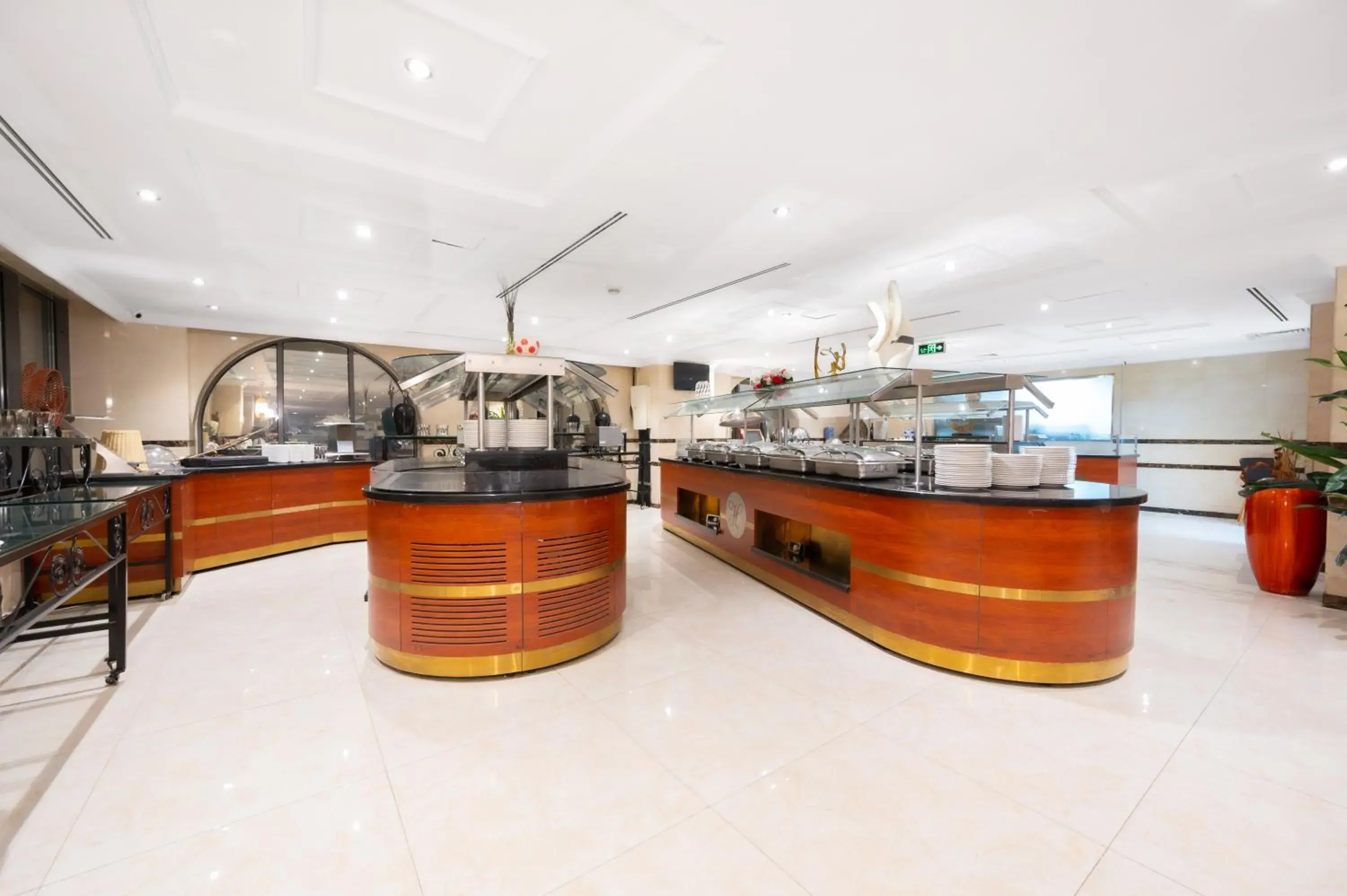 Restaurant/places to eat in Shaza Regency Plaza Al Madinah Restaurant/places to eat in Shaza Regency Plaza Al Madinah