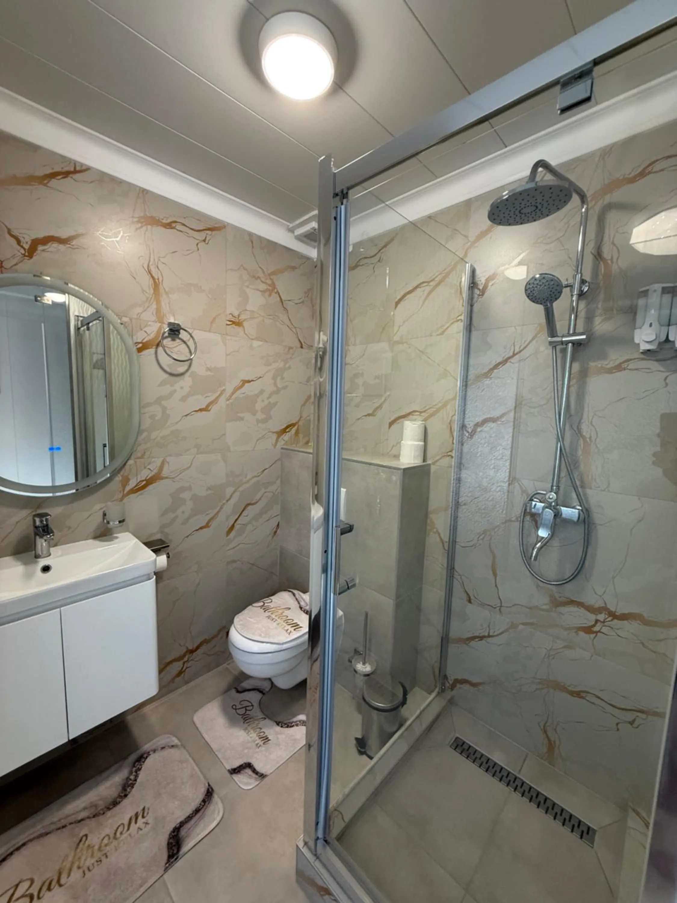 Le Rose Suites & Park Hotel