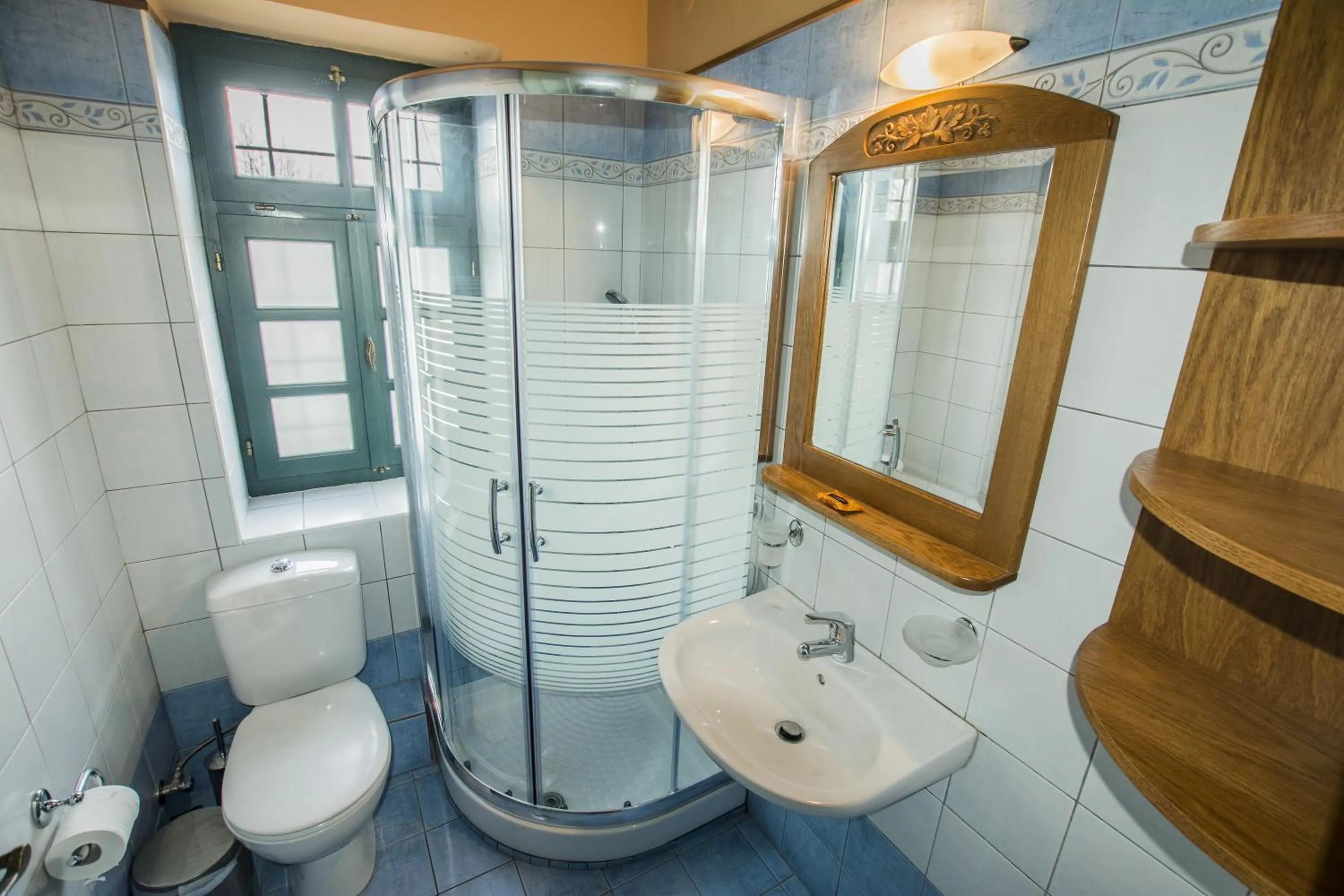 Bathroom in Gaia Guesthouse