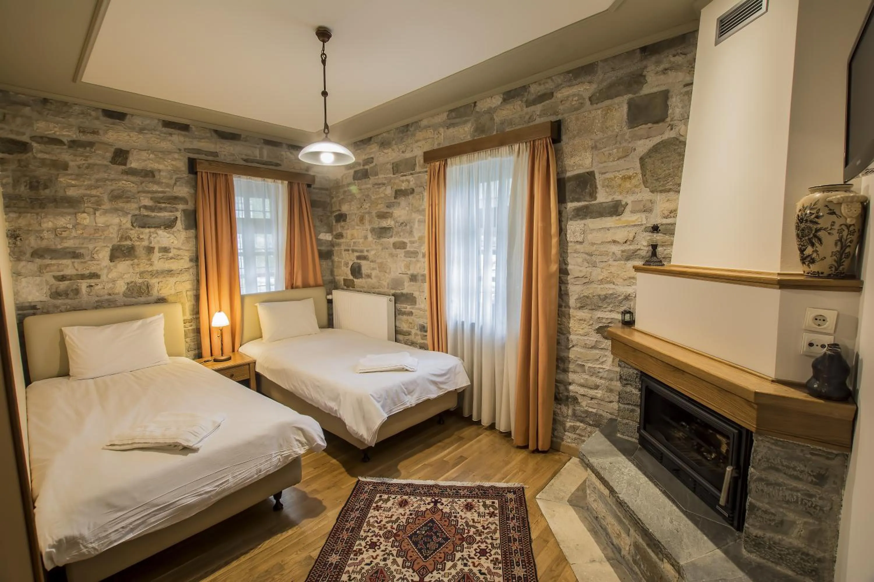 Bedroom, Bed in Gaia Guesthouse