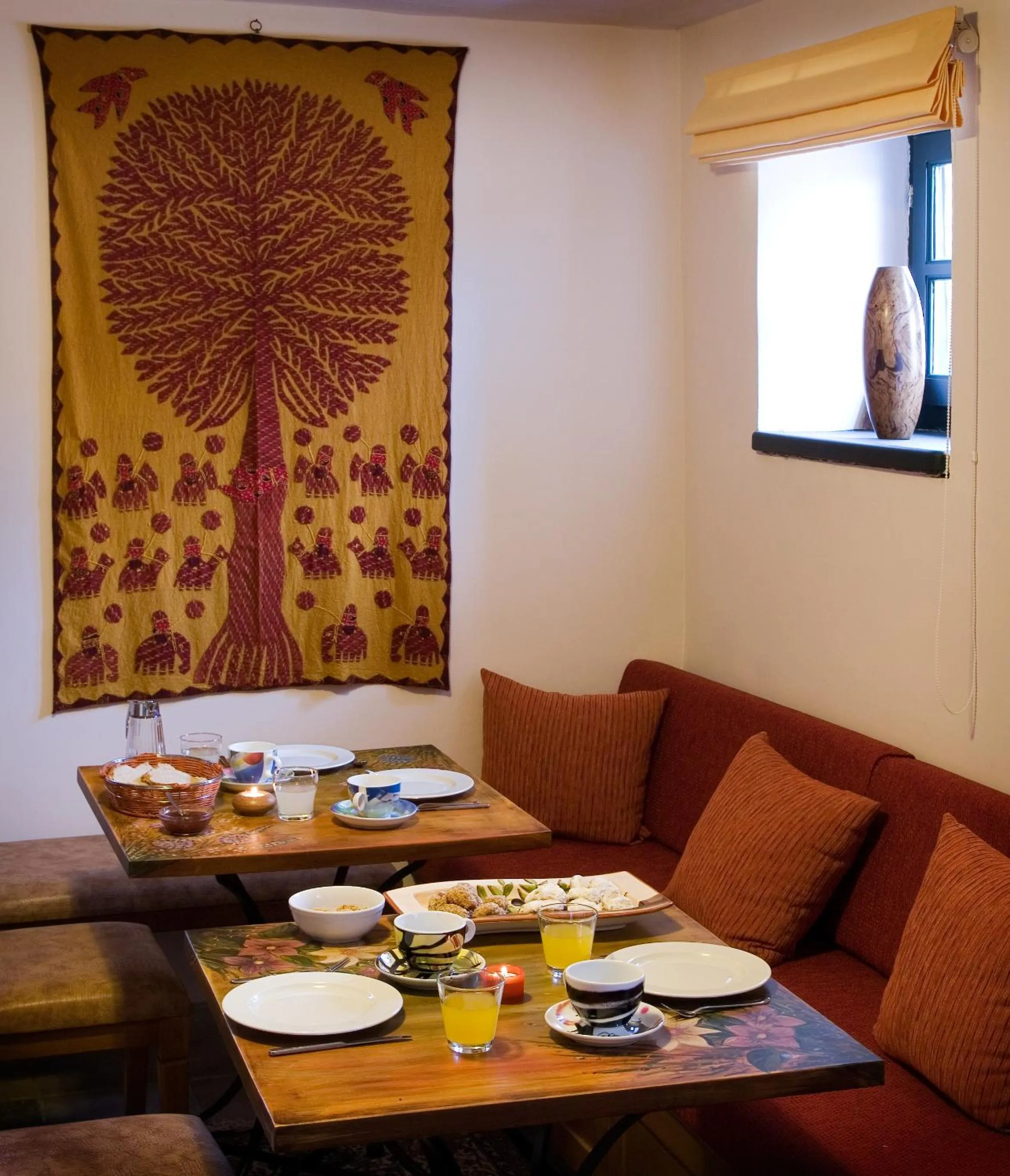 Restaurant/places to eat in Gaia Guesthouse