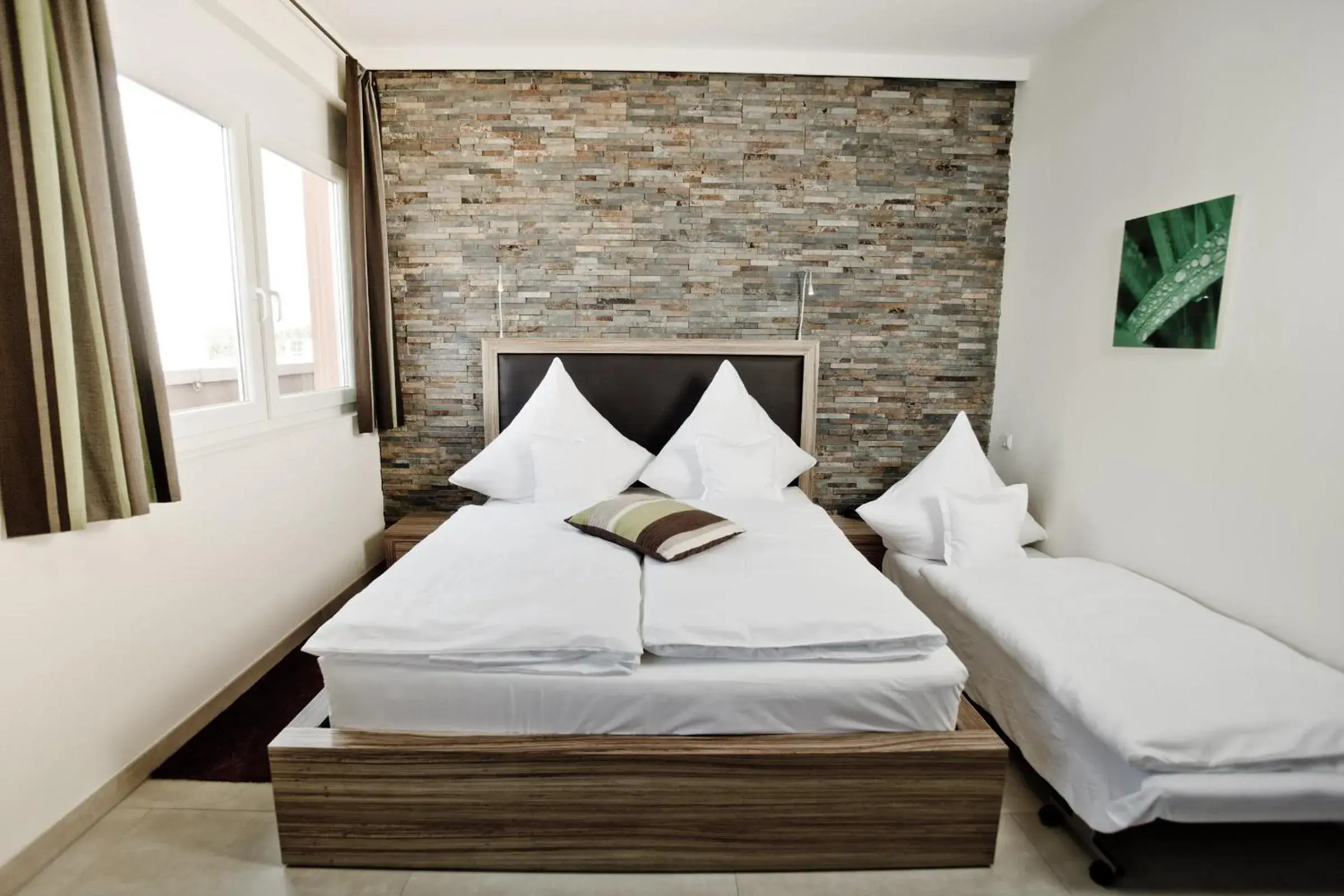 Double Room in Hotel Maxis - digitaler Self-check-in - Double Room in Hotel Maxis - digitaler Self-check-in -