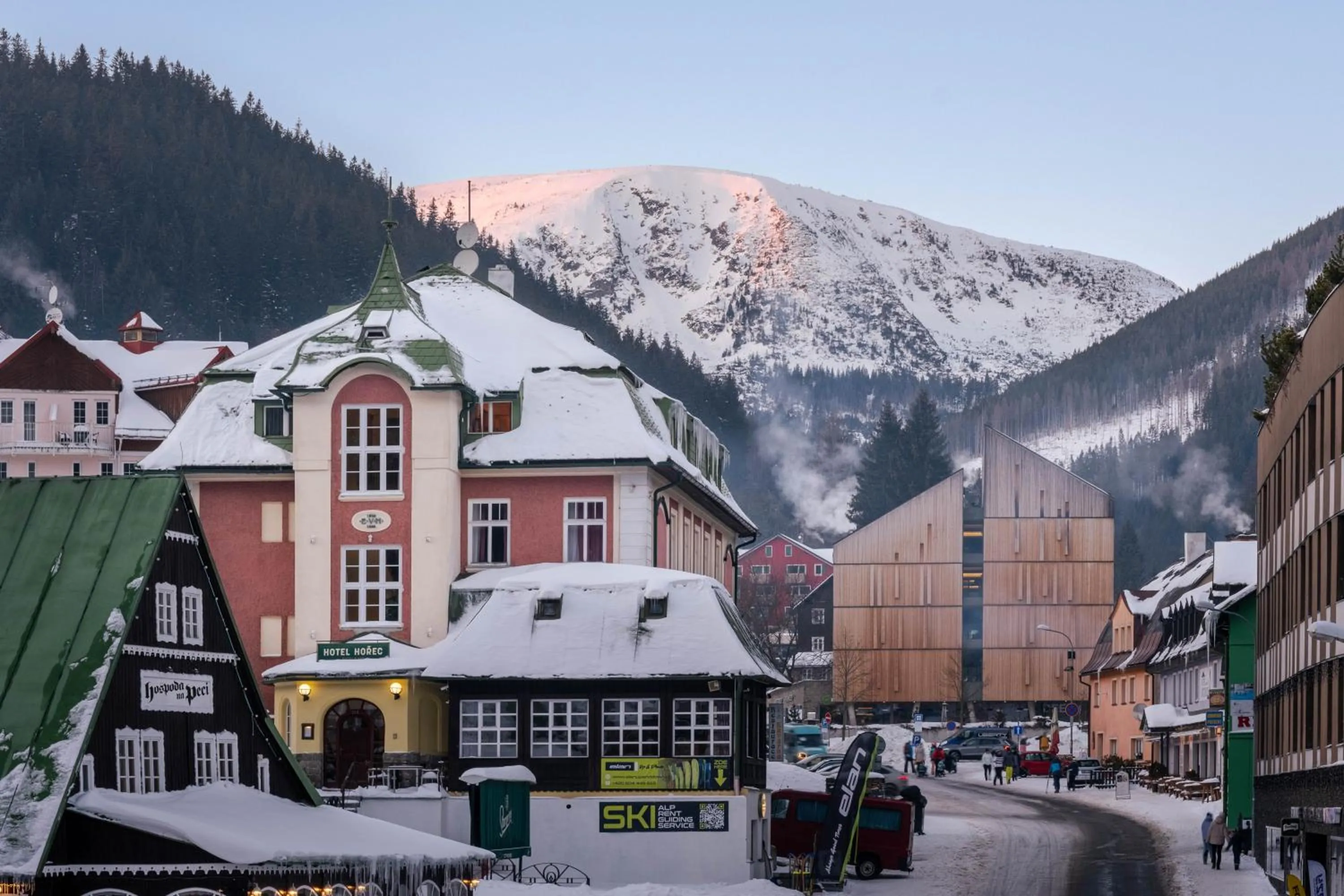Property building in Hotel Hořec