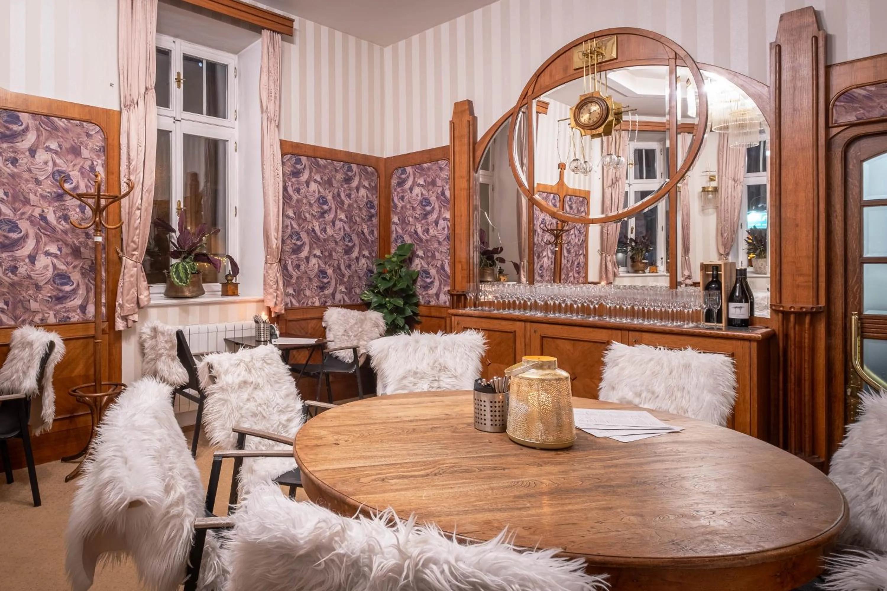 Restaurant/places to eat in Hotel Hořec