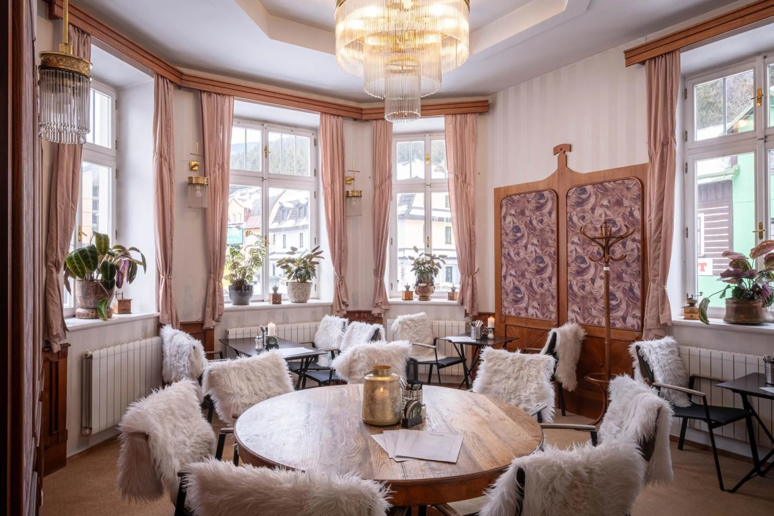 Restaurant/places to eat in Hotel Hořec