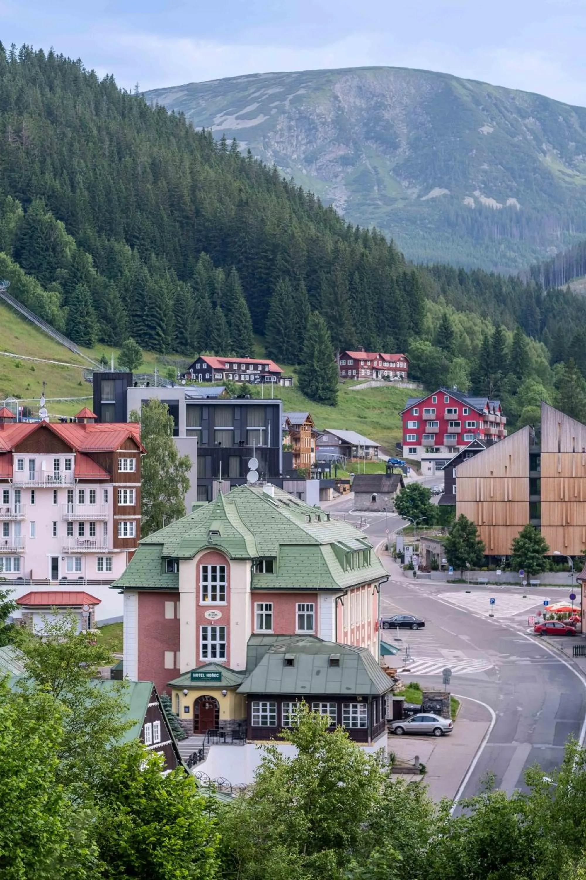 Property building in Hotel Hořec