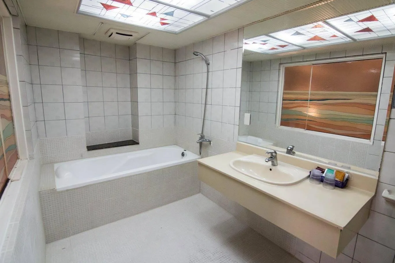 Katherine Plaza Hotel