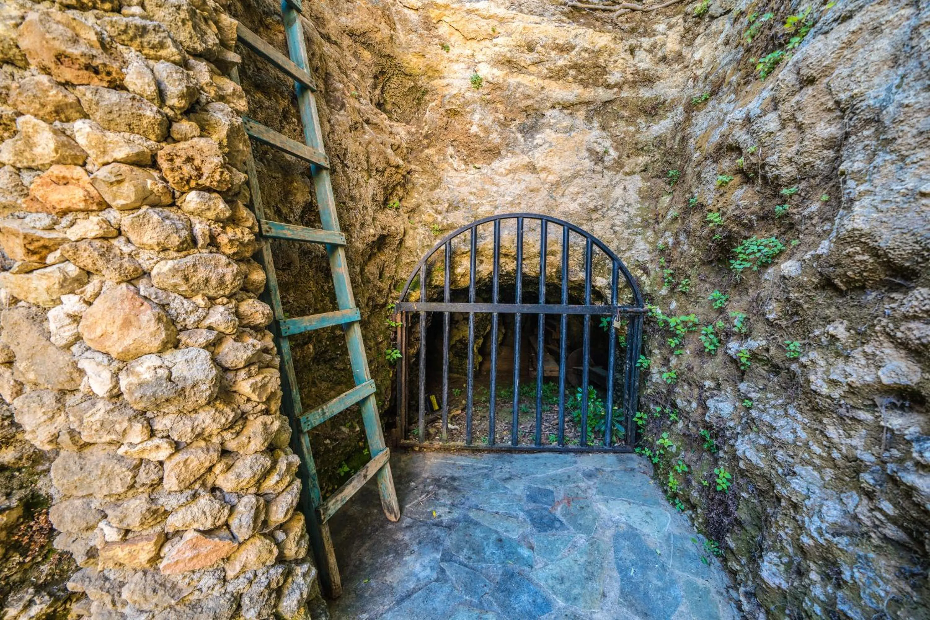Decorative detail in Forest Park Hotel