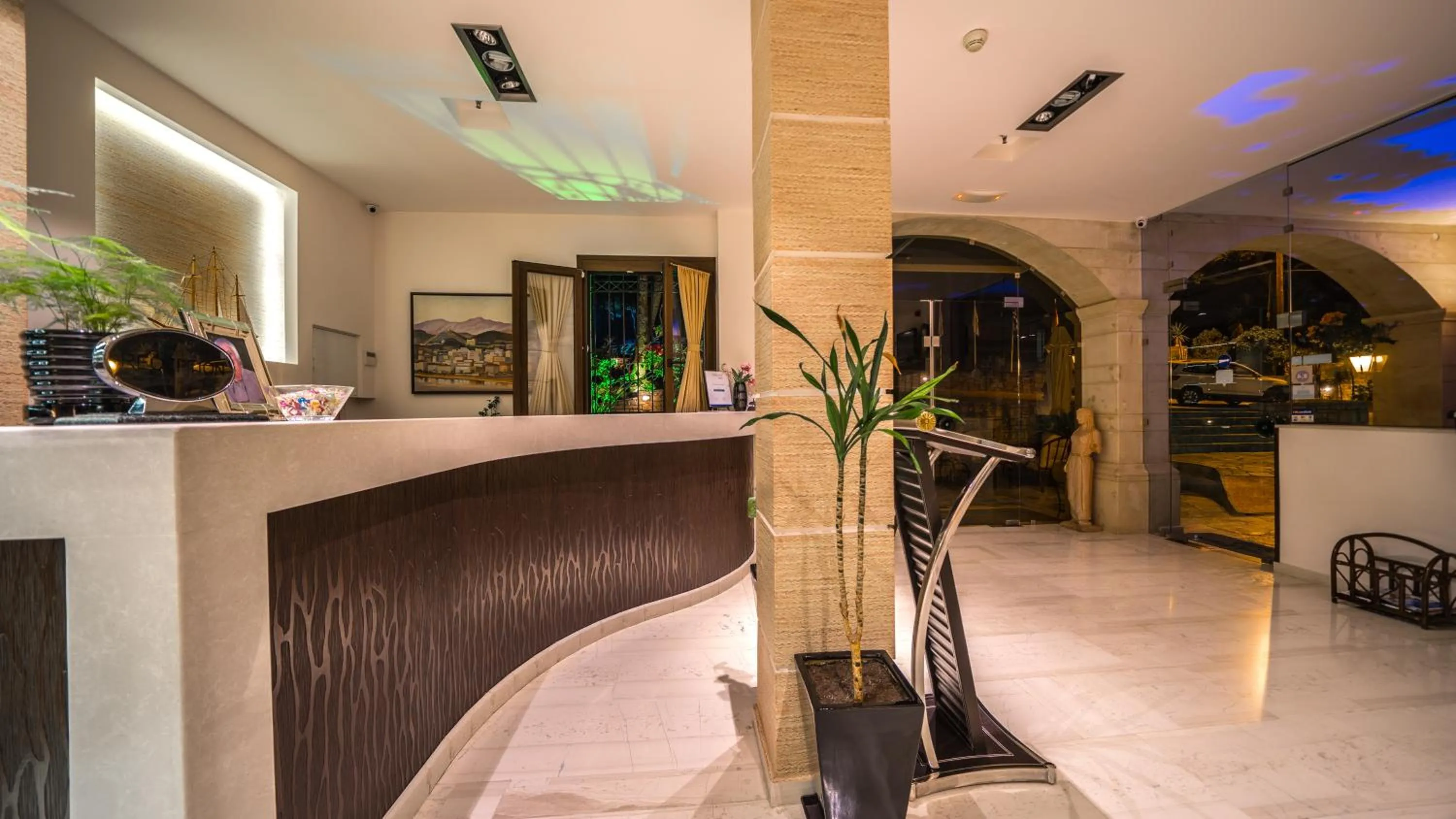 Lobby or reception in Forest Park Hotel