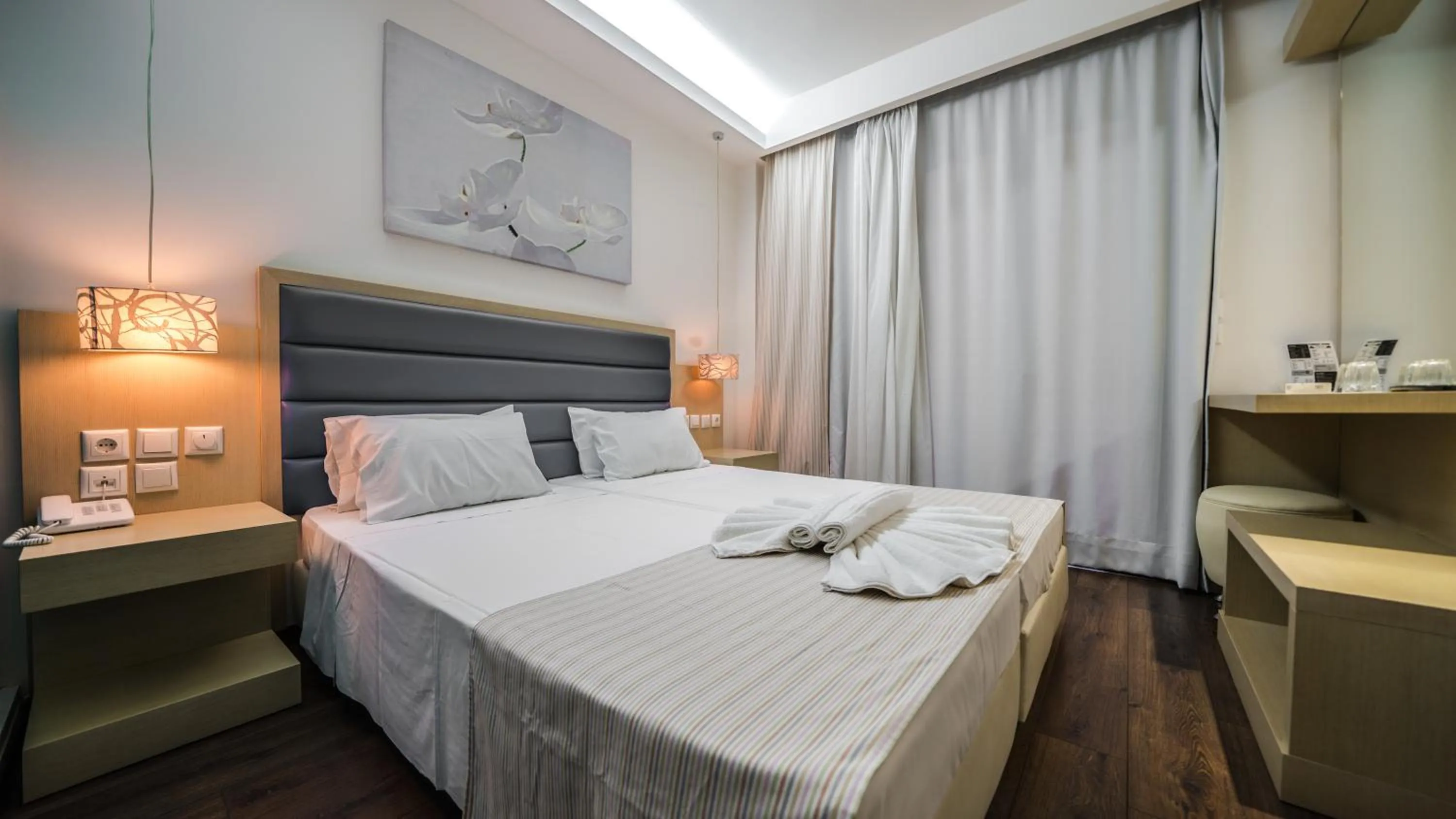 Bed in Forest Park Hotel