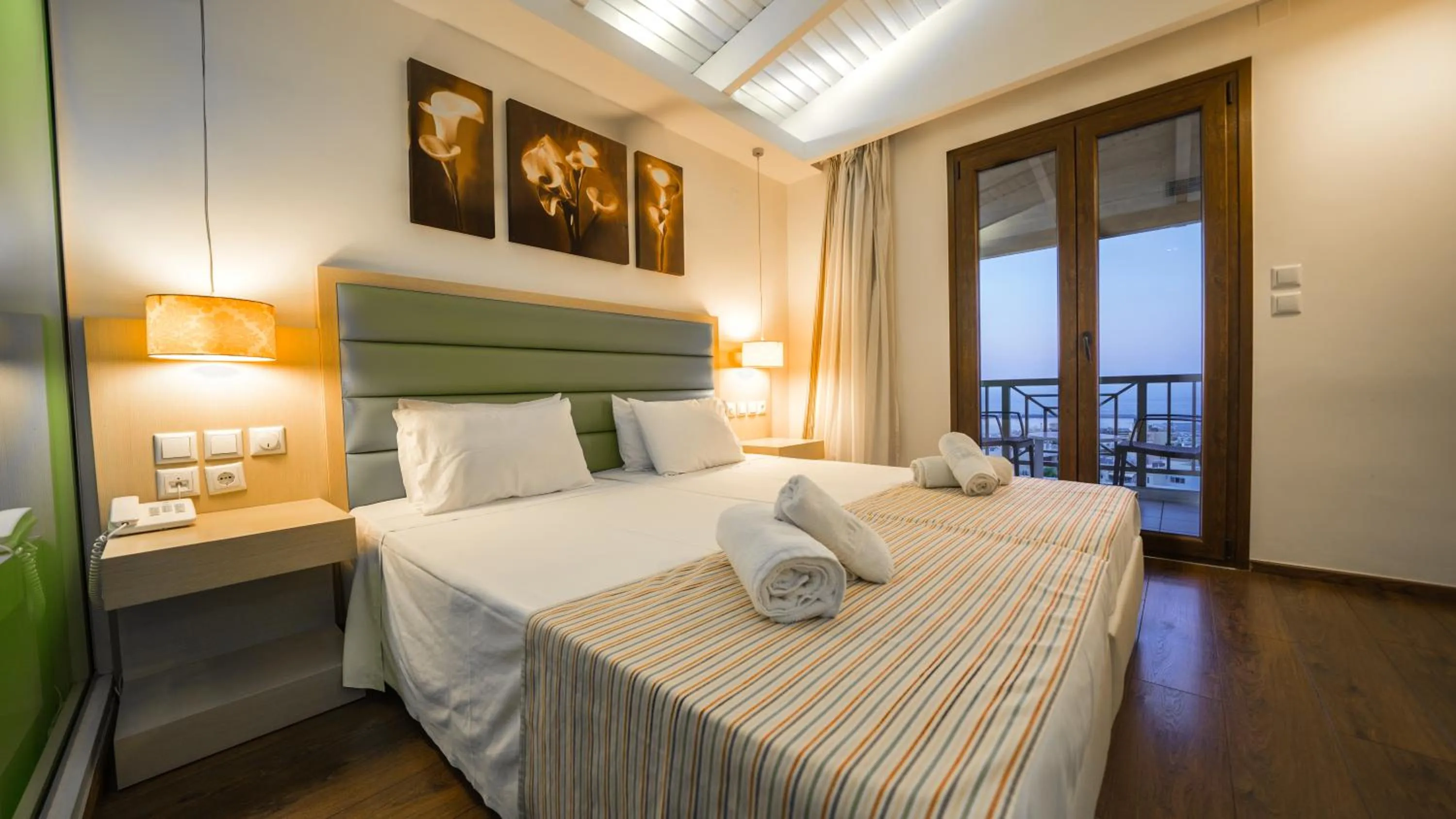 Bed in Forest Park Hotel