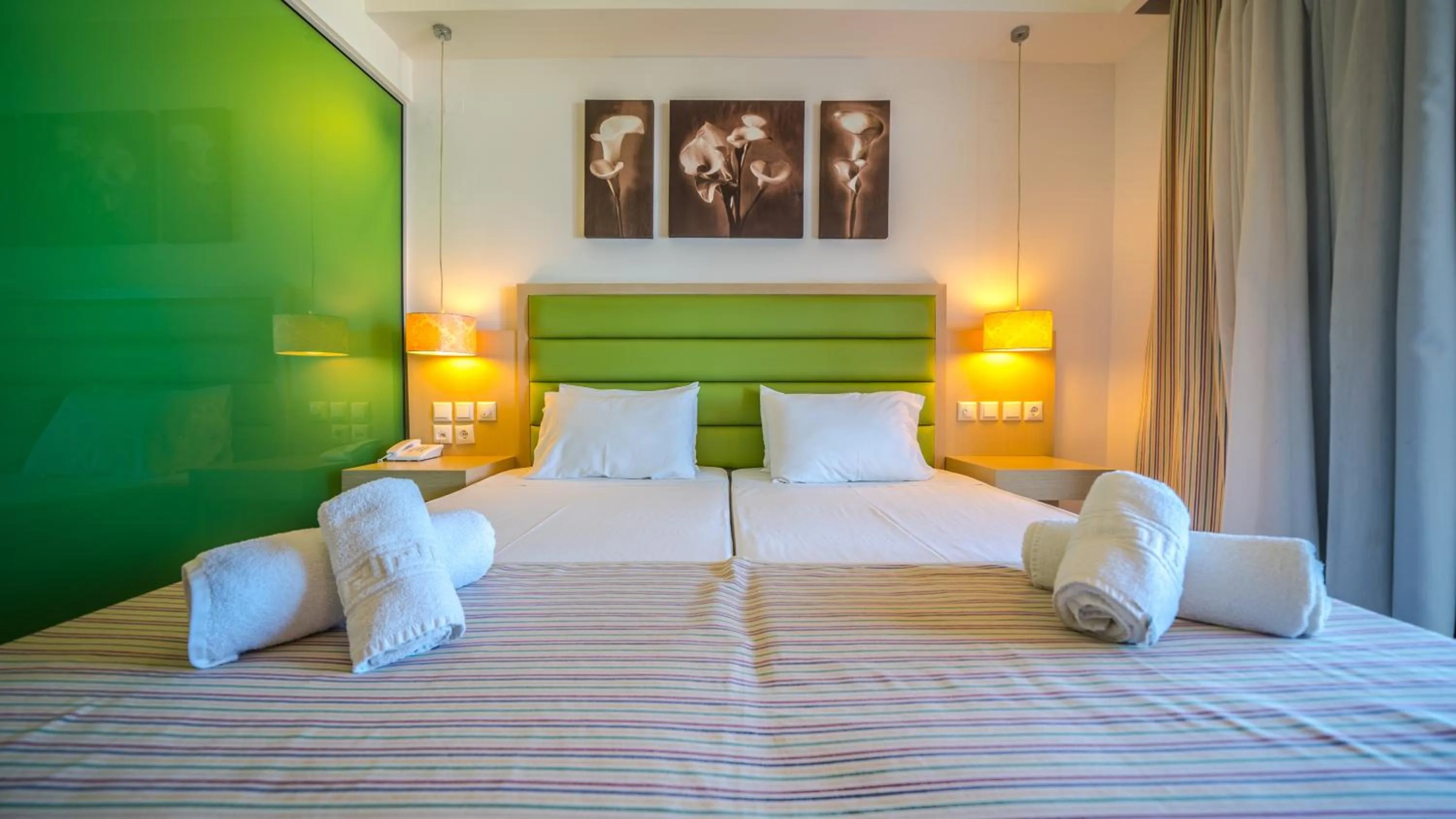 Bed in Forest Park Hotel