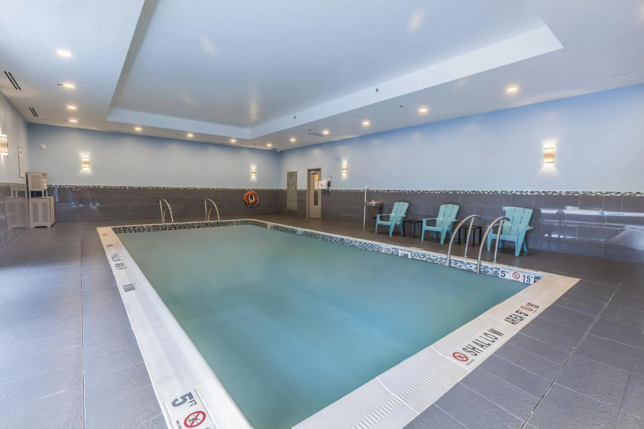 Swimming pool in Holiday Inn Express Toronto-North York by IHG