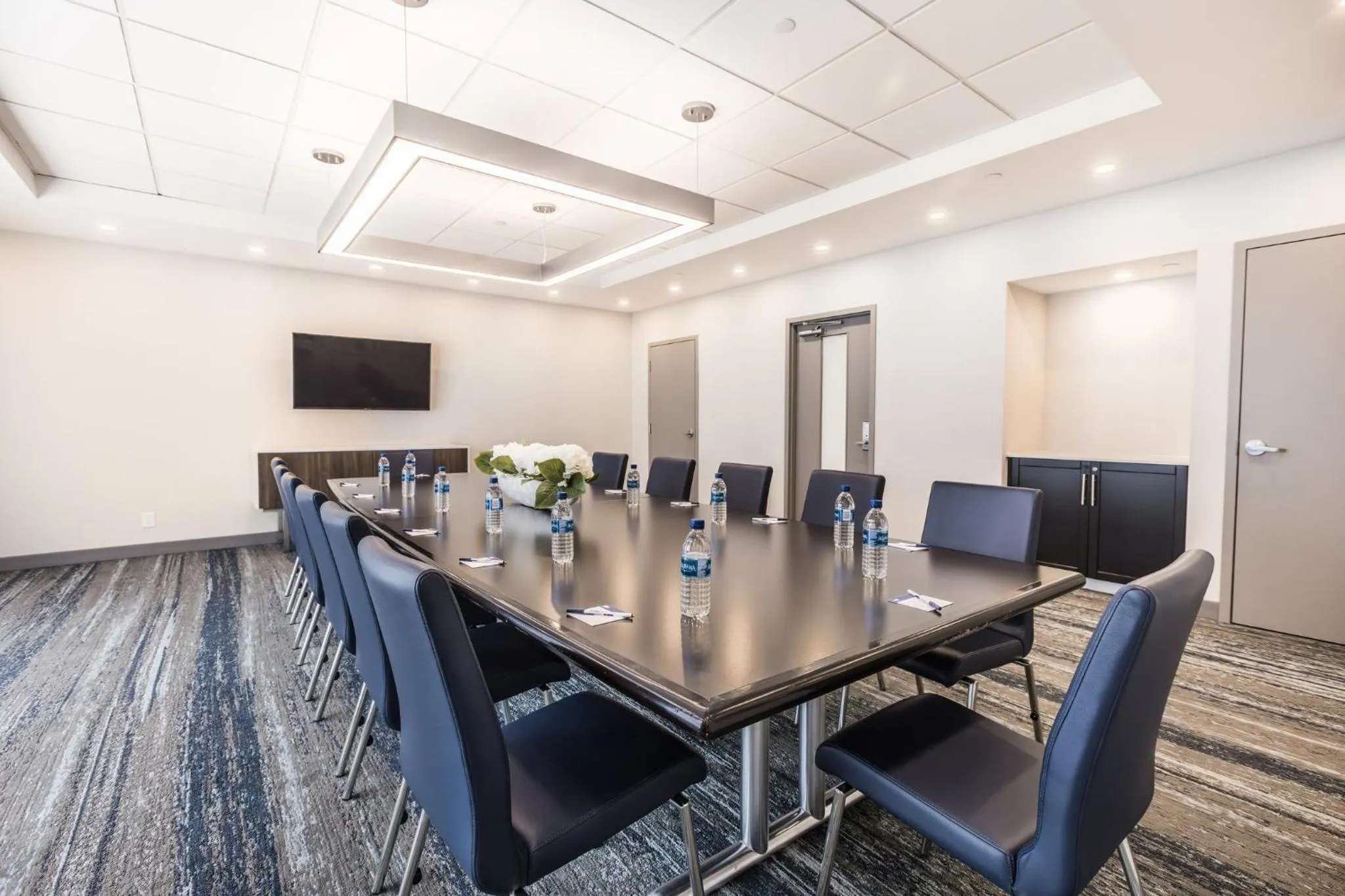 Meeting/conference room in Holiday Inn Express Toronto-North York by IHG