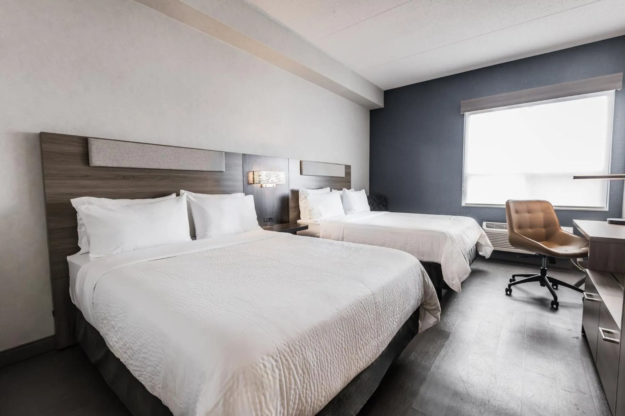 Photo of the whole room, Bed in Holiday Inn Express Toronto-North York by IHG