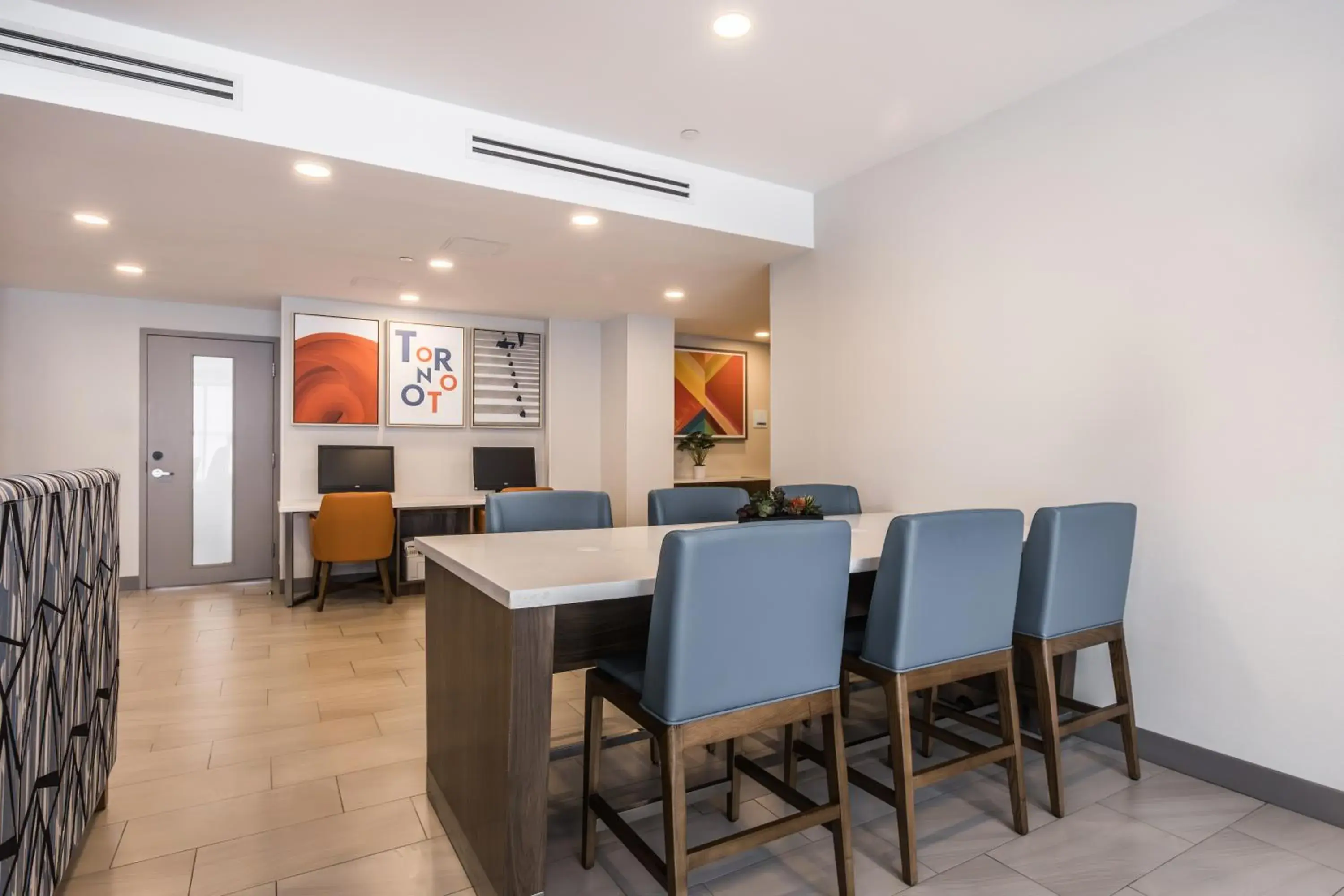 Breakfast in Holiday Inn Express Toronto-North York by IHG Breakfast in Holiday Inn Express Toronto-North York by IHG