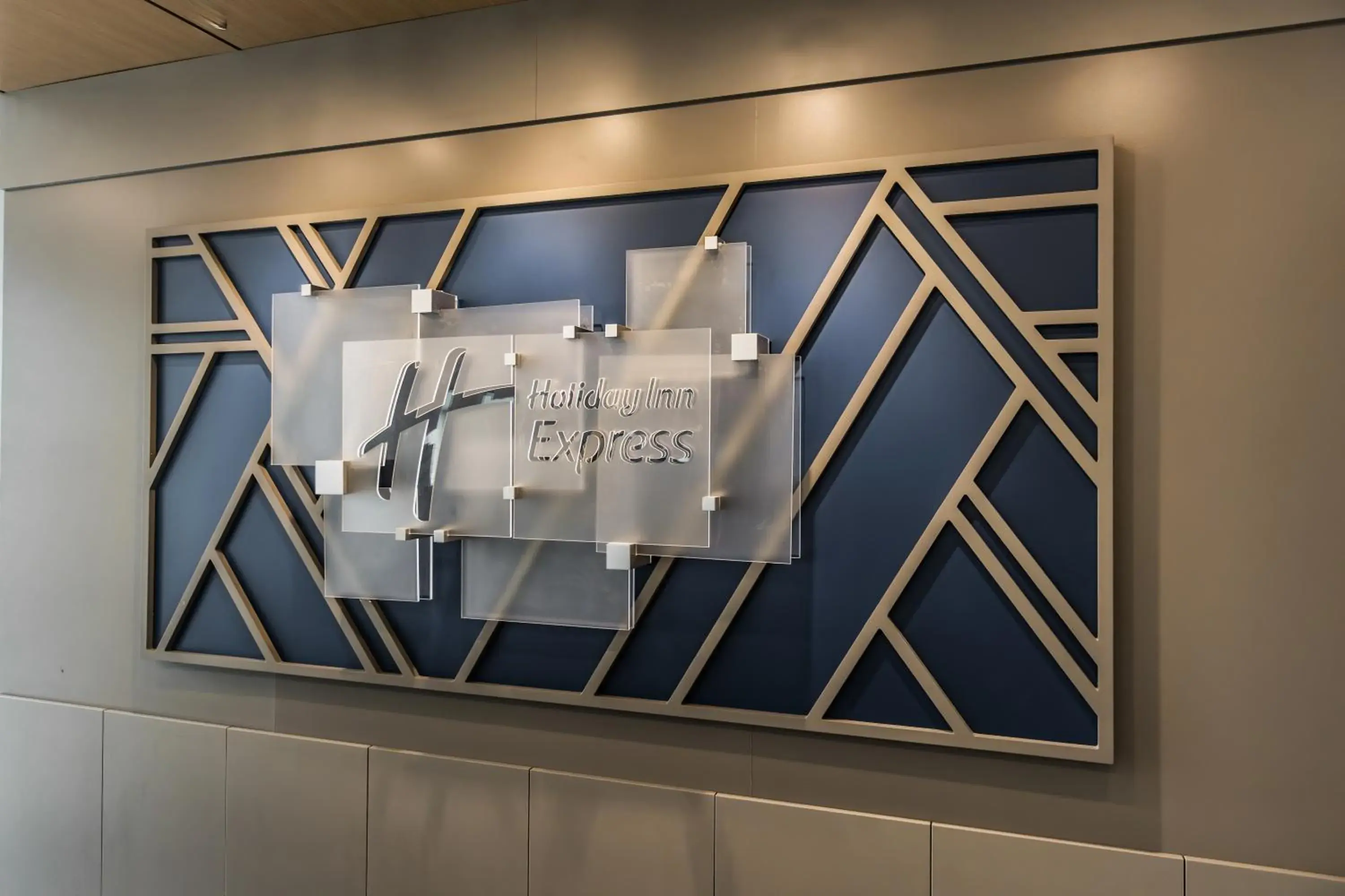 Property building in Holiday Inn Express Toronto-North York by IHG Property building in Holiday Inn Express Toronto-North York by IHG