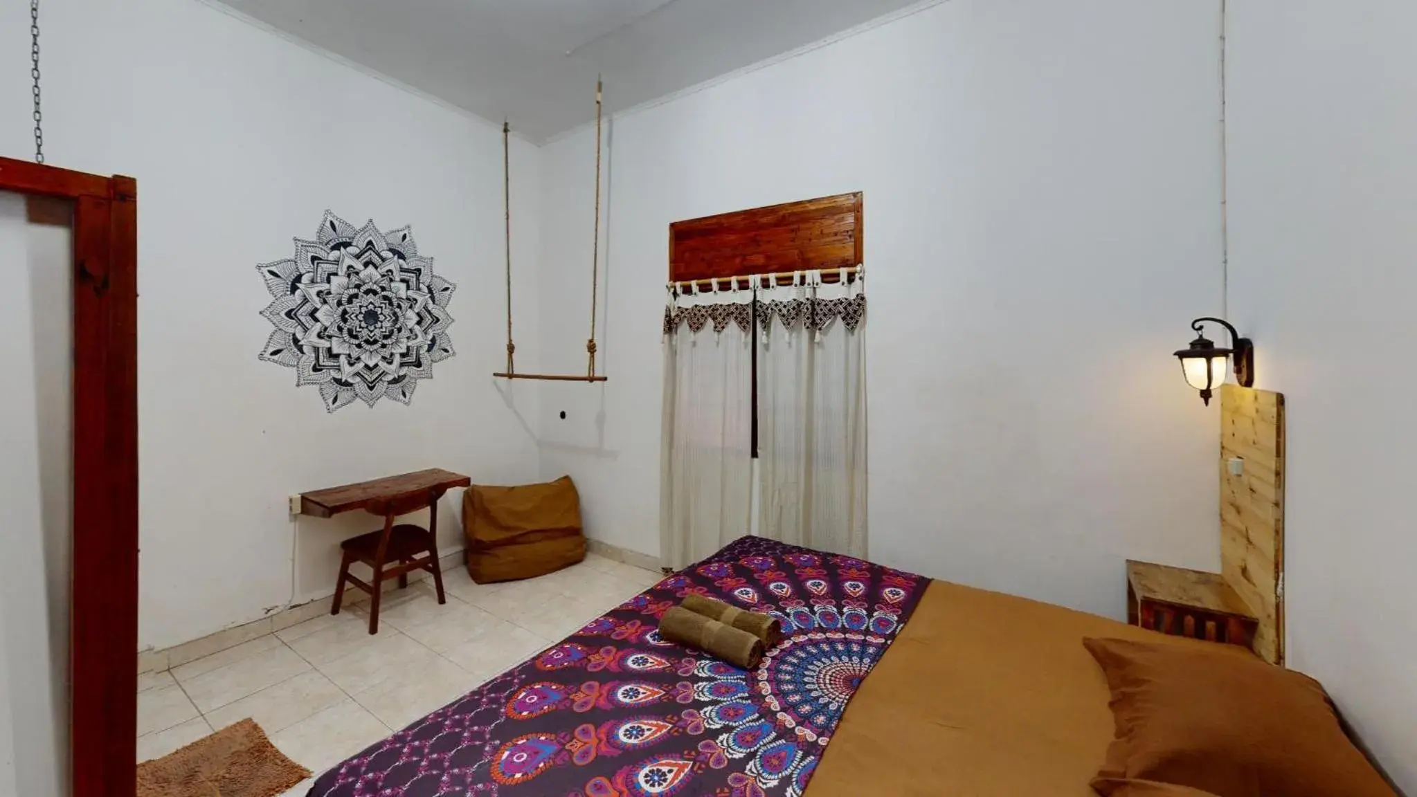 Bed in Wood Stone Bed in Wood Stone